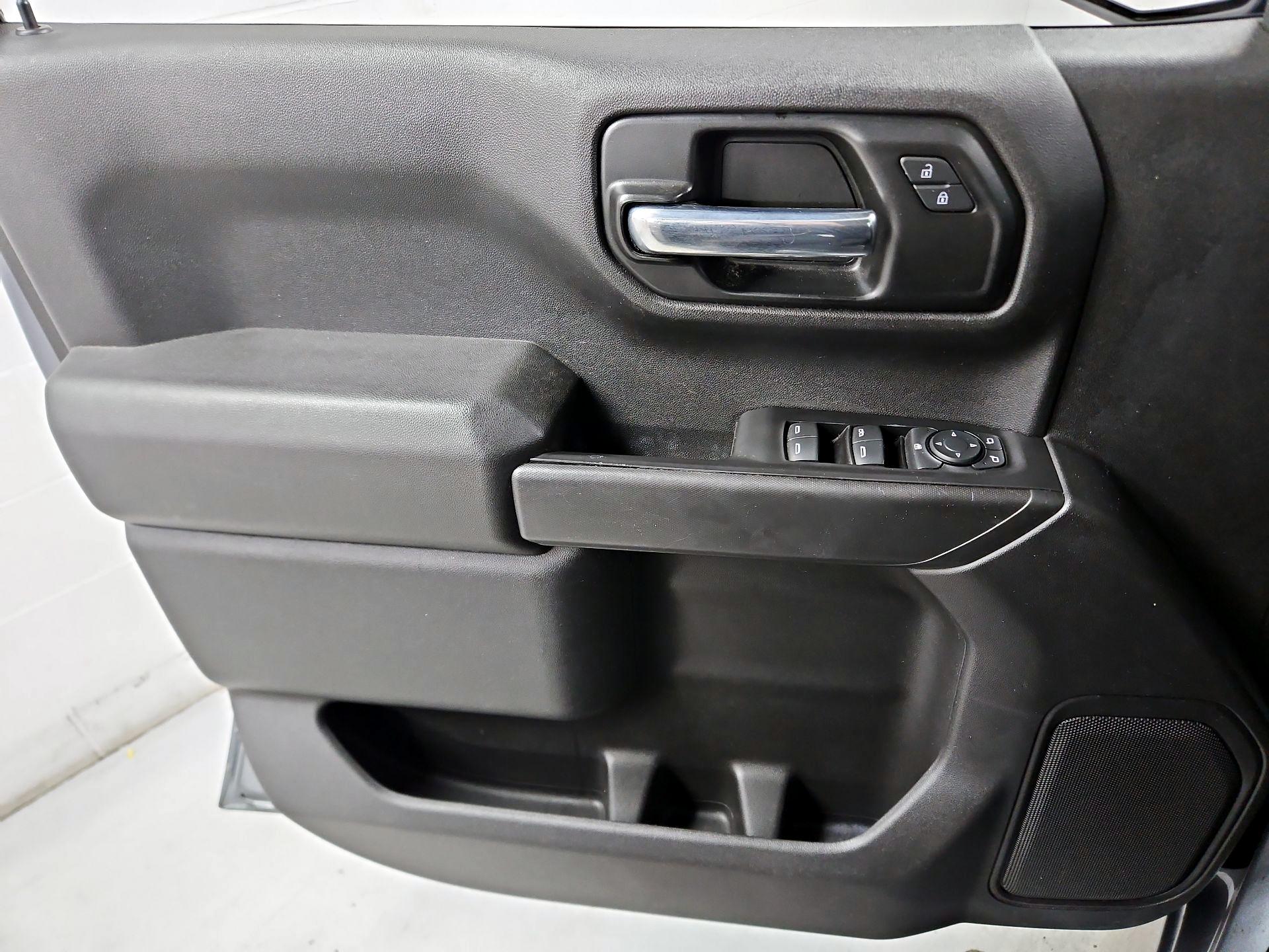 Thumbnail: 2021 Chevrolet Silverado 1500 - 12