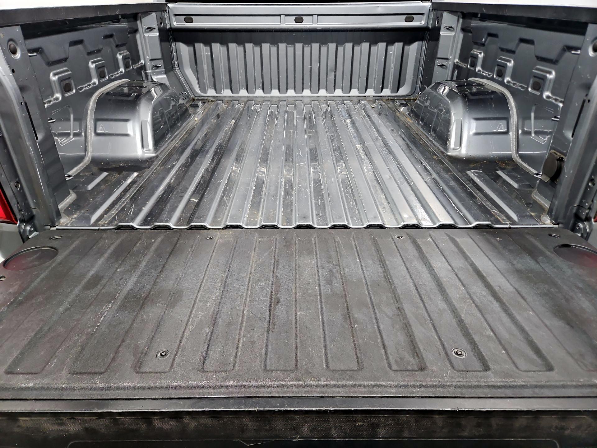 Thumbnail: 2021 Chevrolet Silverado 1500 - 20