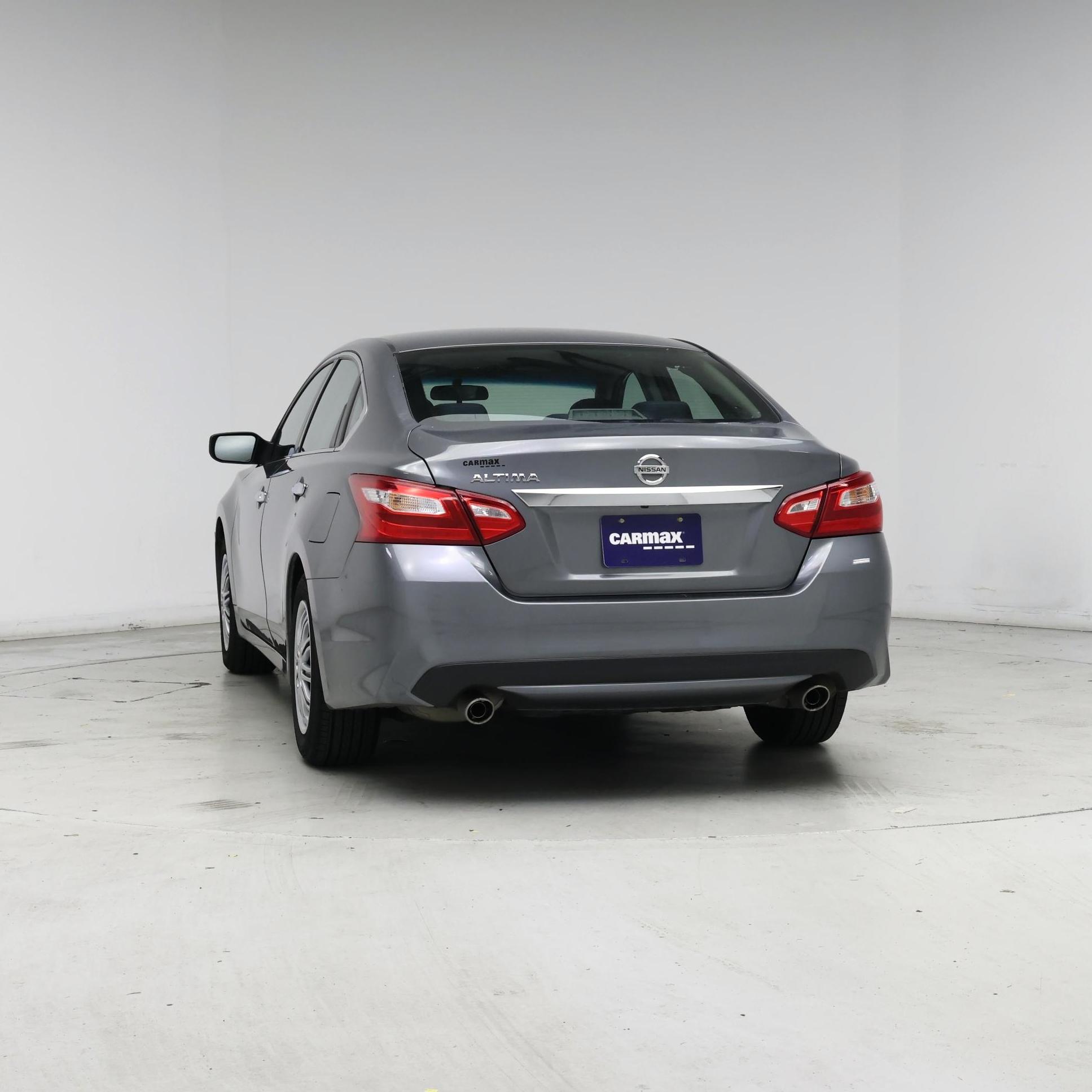 Thumbnail: 2017 Nissan Altima - 6