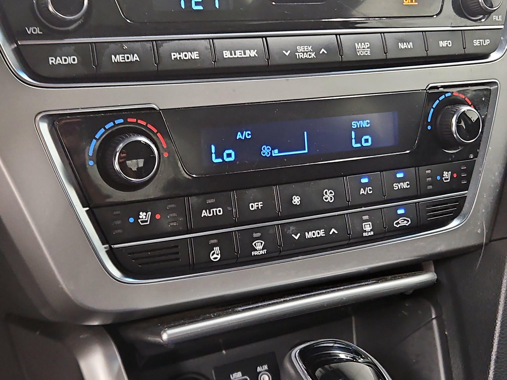 Thumbnail: 2015 Hyundai Sonata - 17