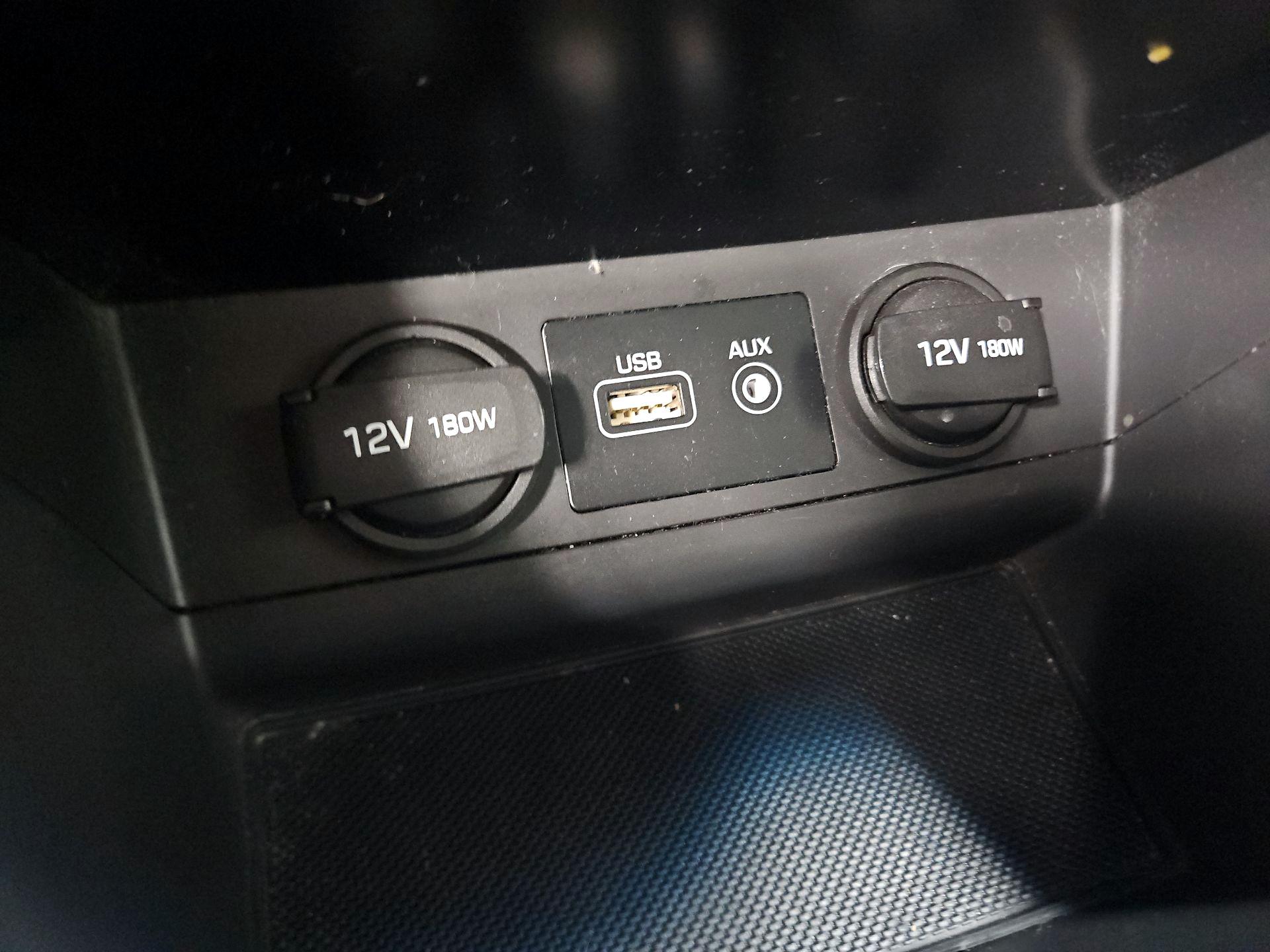 Thumbnail: 2015 Hyundai Sonata - 19