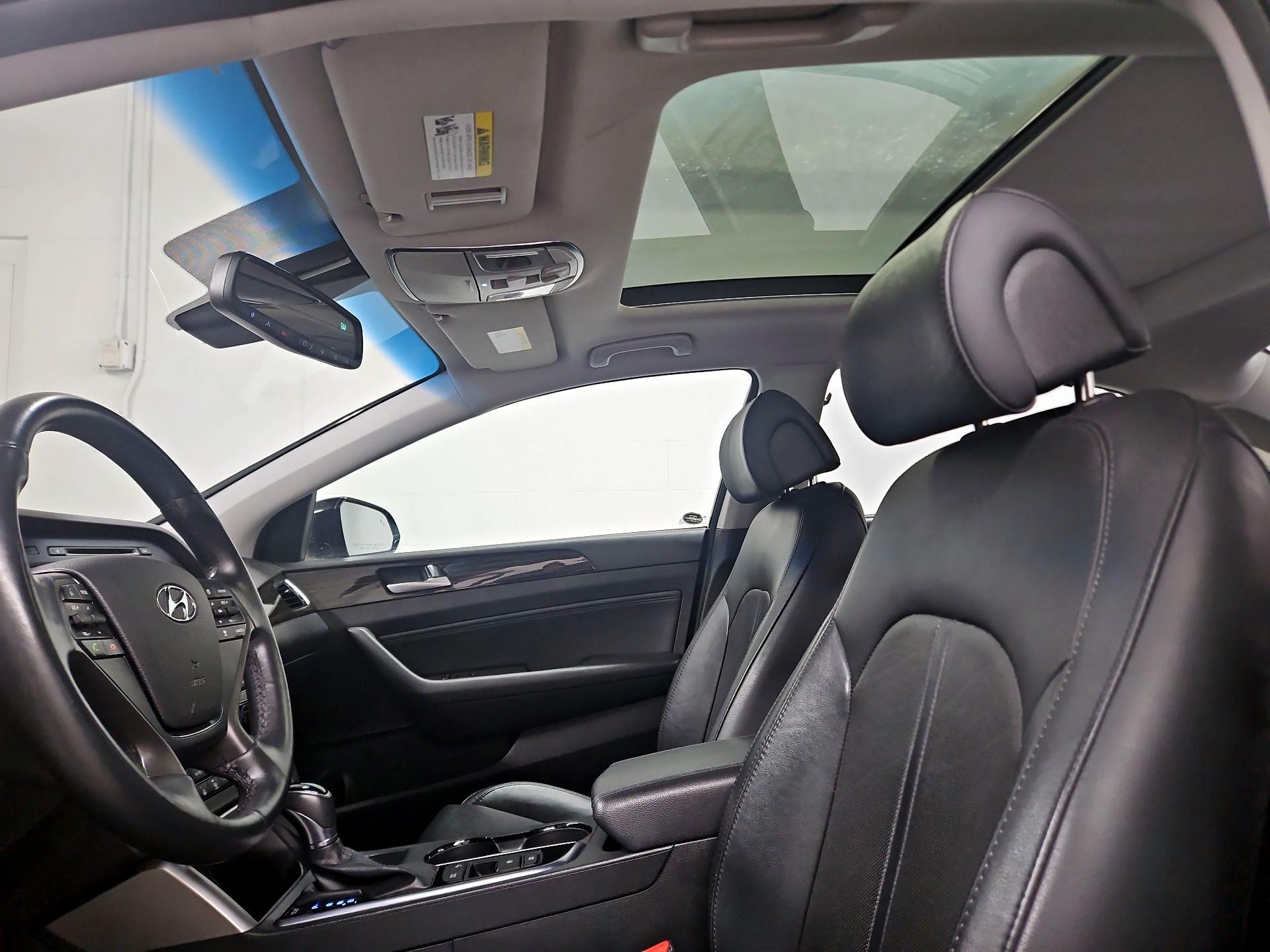 Thumbnail: 2015 Hyundai Sonata - 20