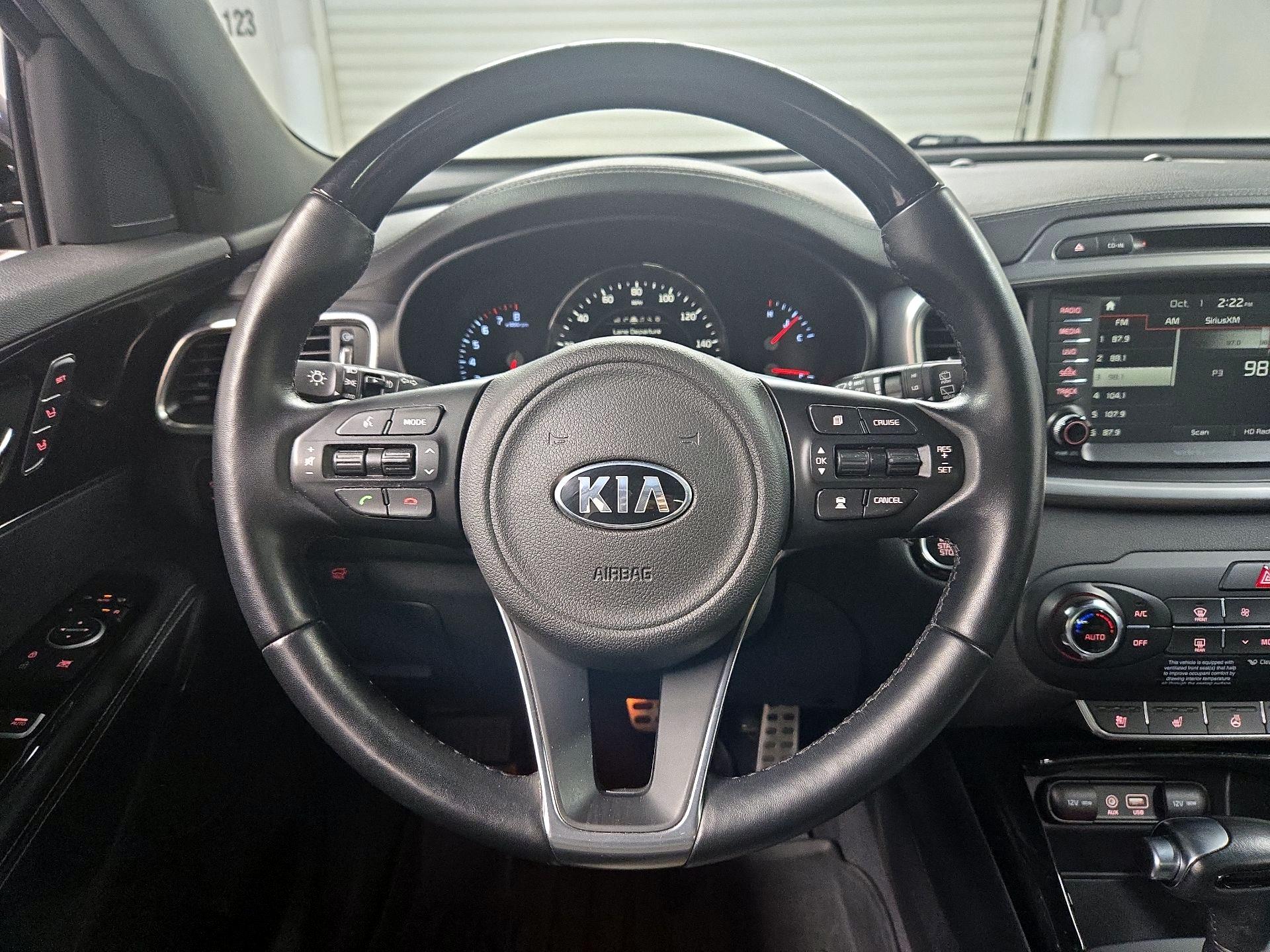 Thumbnail: 2017 Kia Sorento - 10