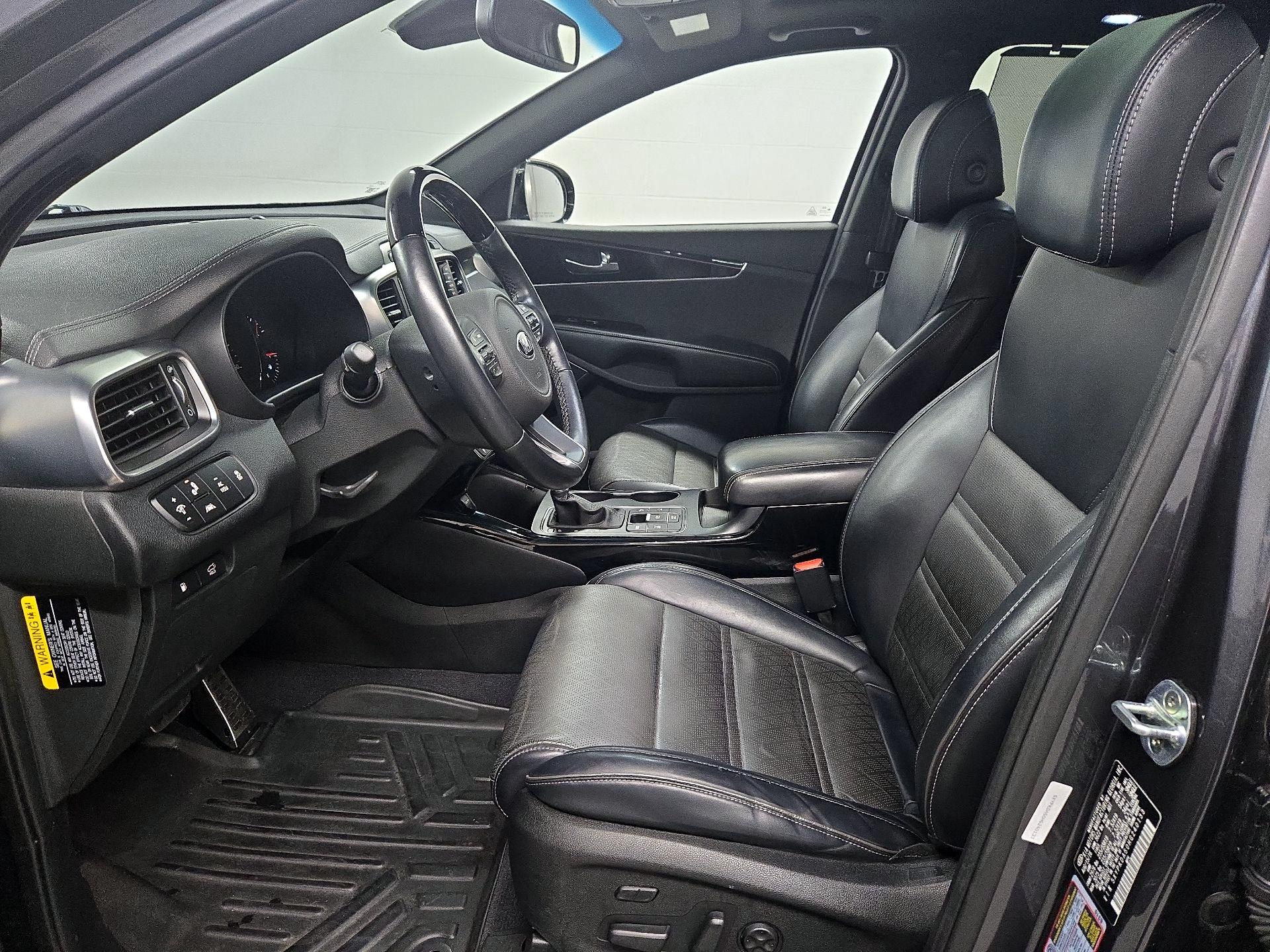 Thumbnail: 2017 Kia Sorento - 11