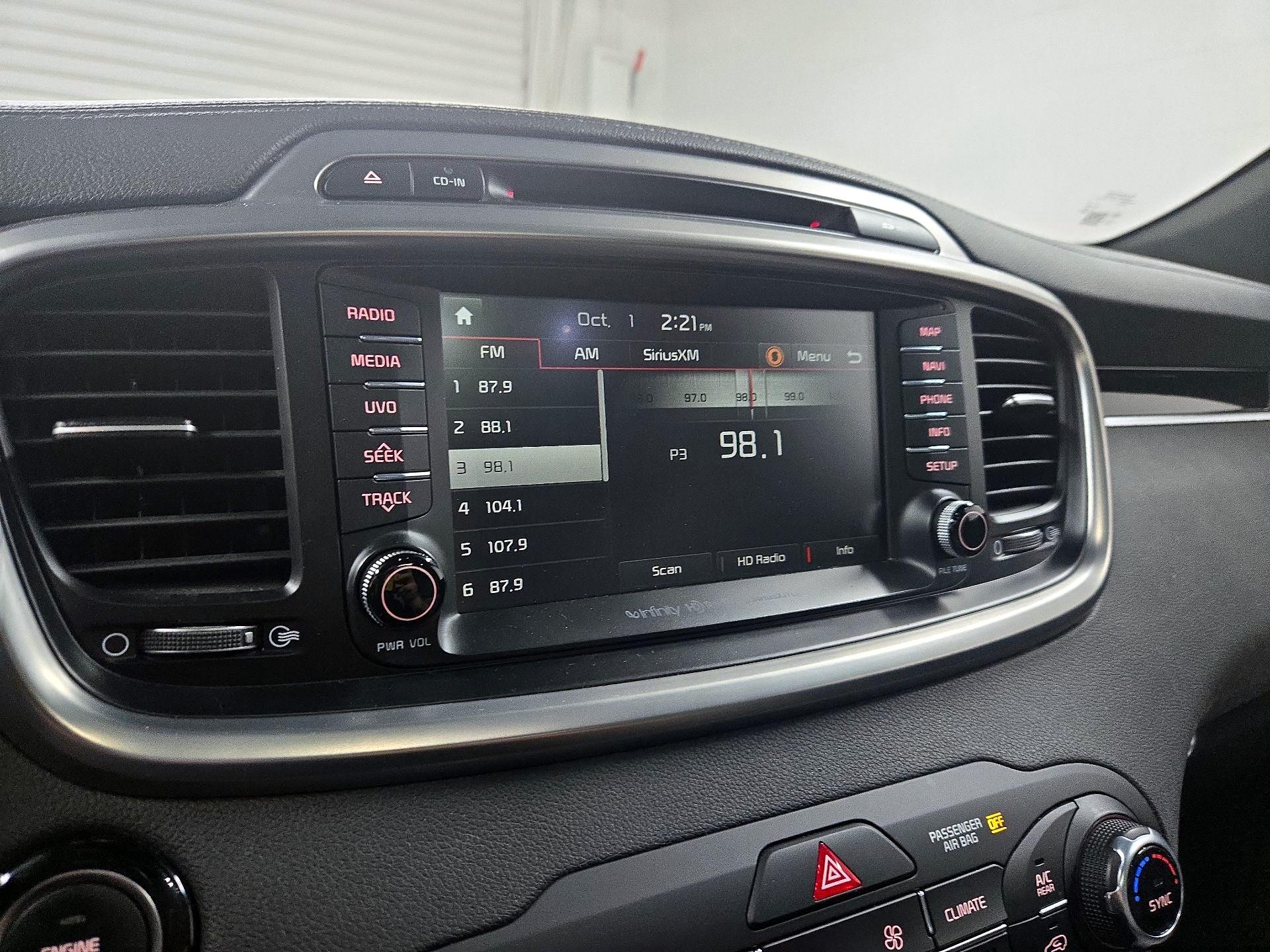 Thumbnail: 2017 Kia Sorento - 15