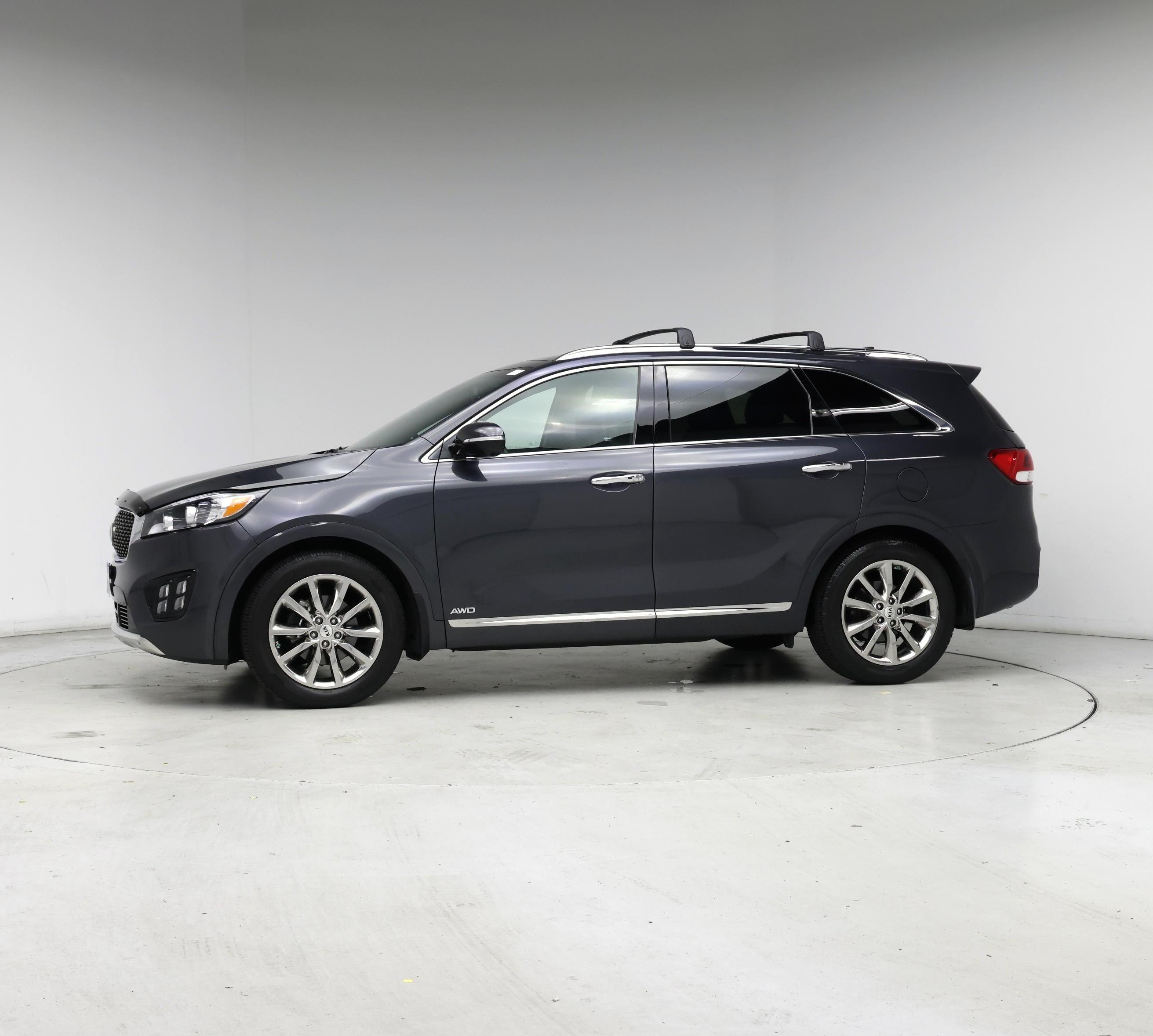 Thumbnail: 2017 Kia Sorento - 3