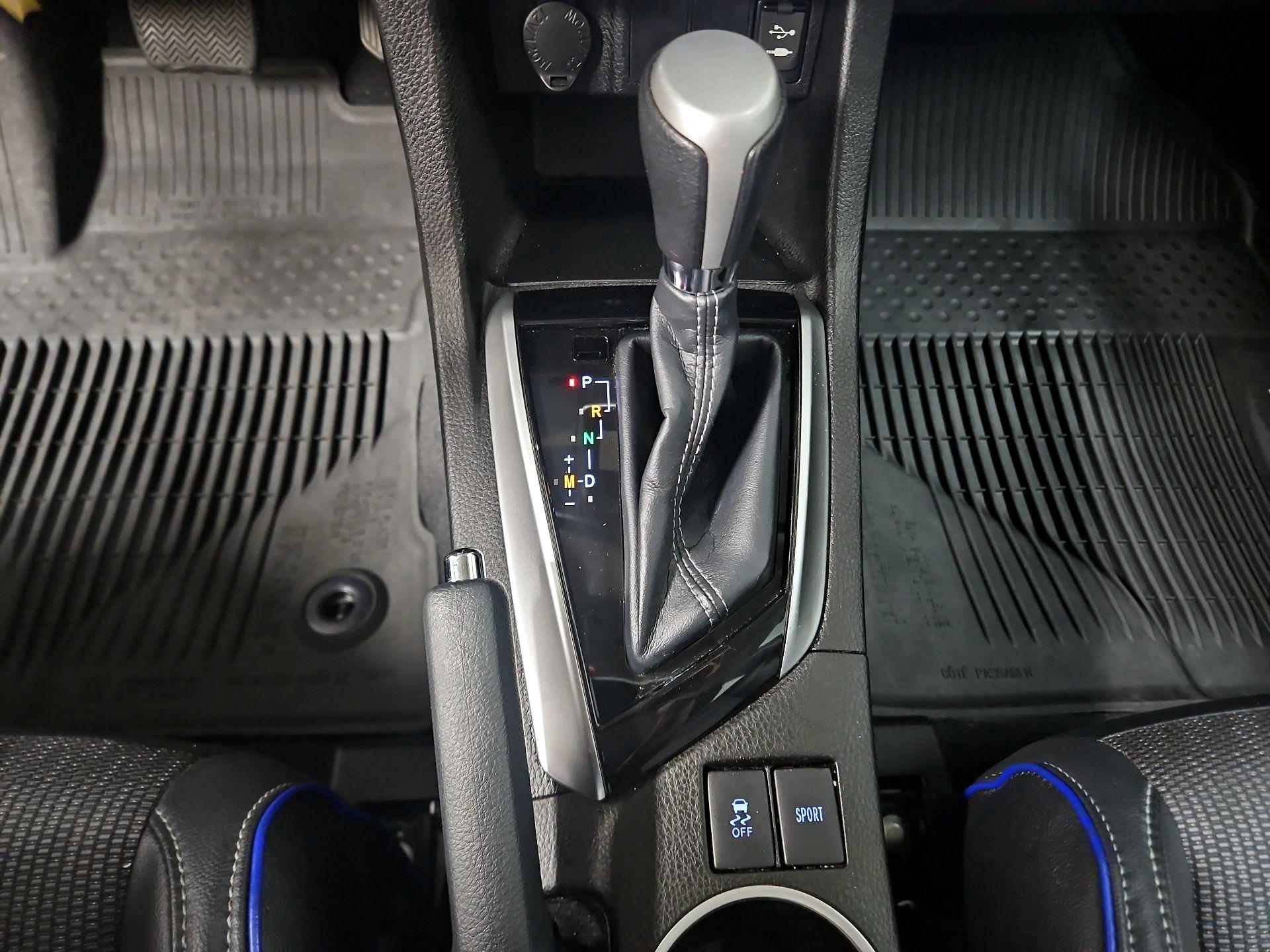 Thumbnail: 2019 Toyota Corolla - 17