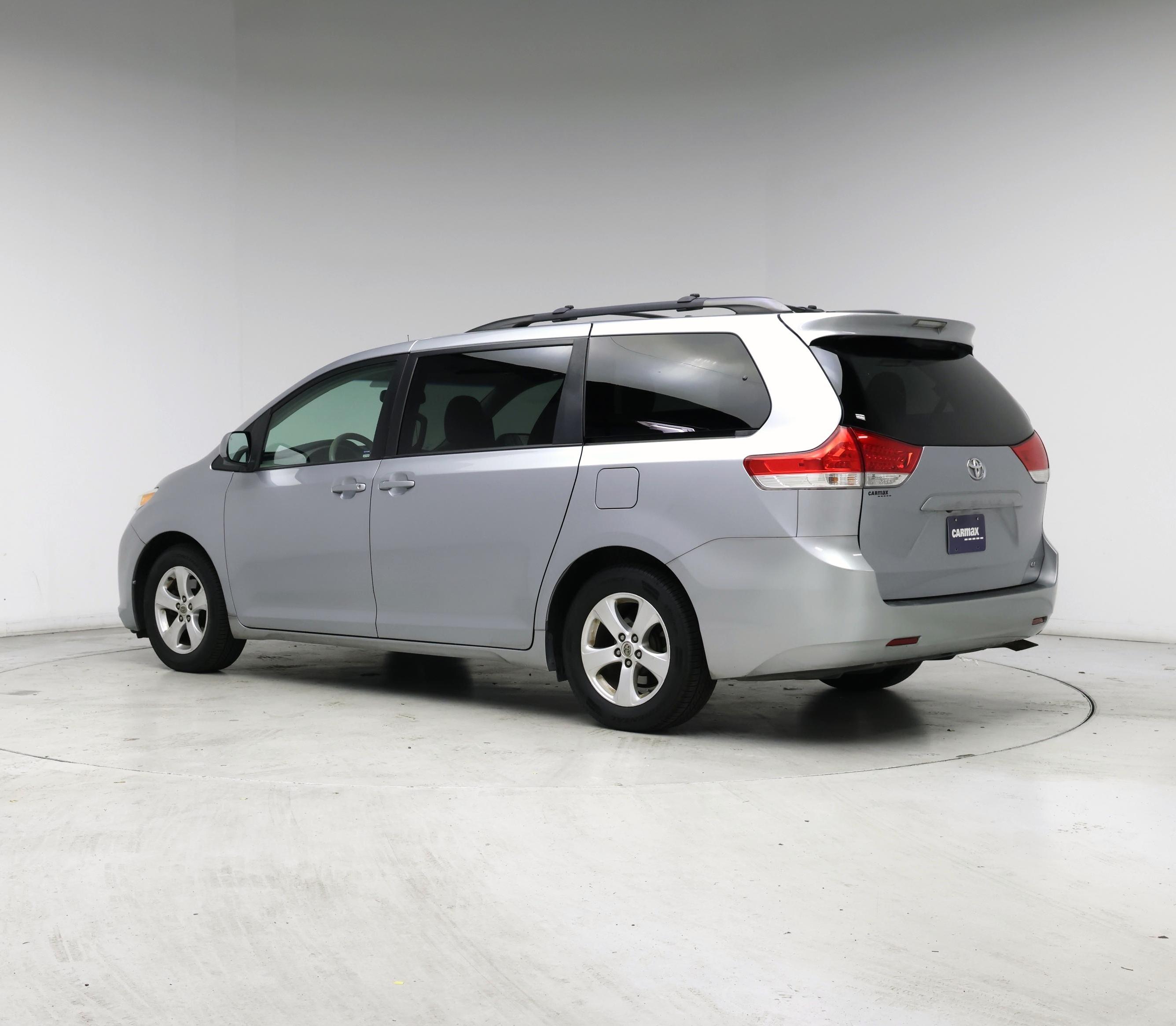 Thumbnail: 2014 Toyota Sienna - 2
