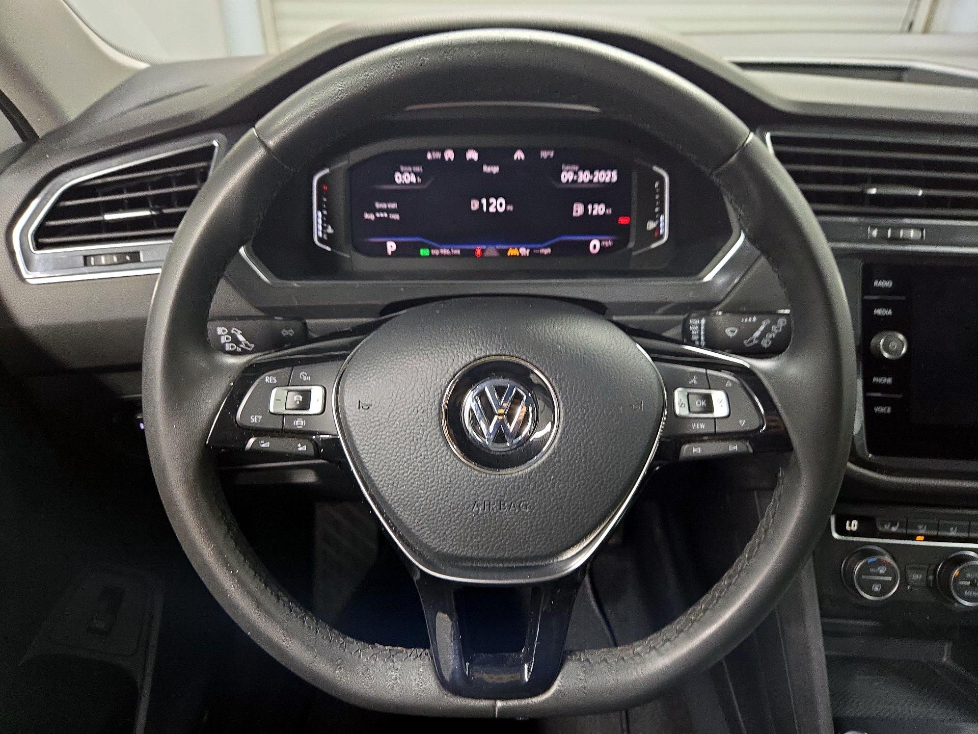 Thumbnail: 2020 Volkswagen Tiguan - 10