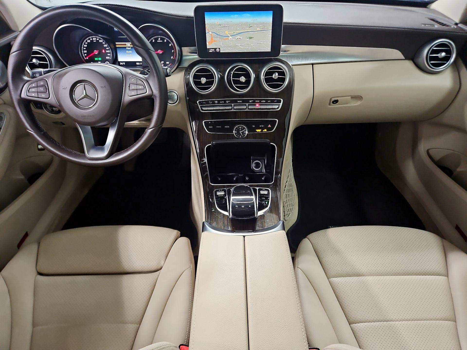 Thumbnail: 2015 Mercedes-Benz C-Class - 9