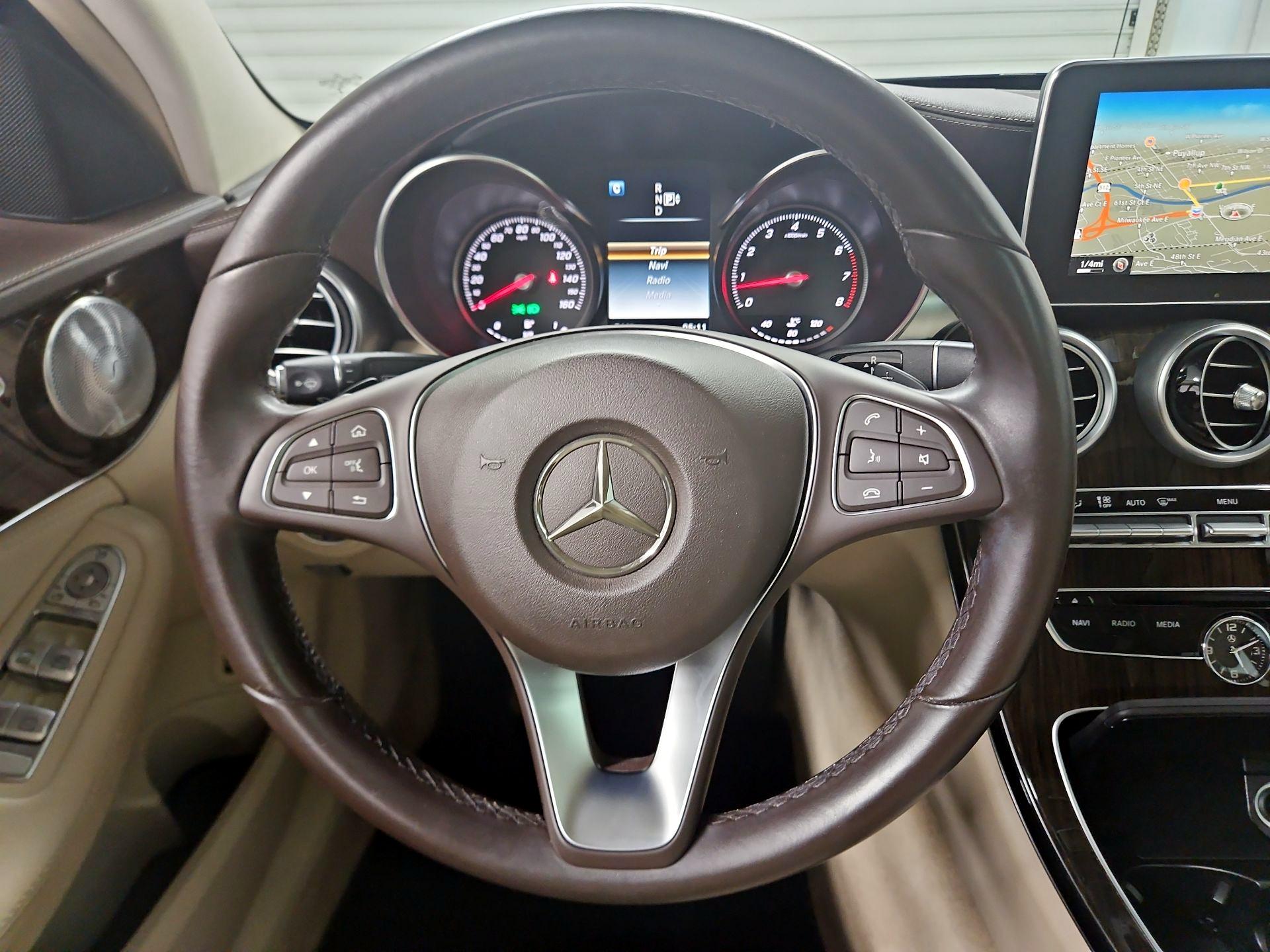 Thumbnail: 2015 Mercedes-Benz C-Class - 10