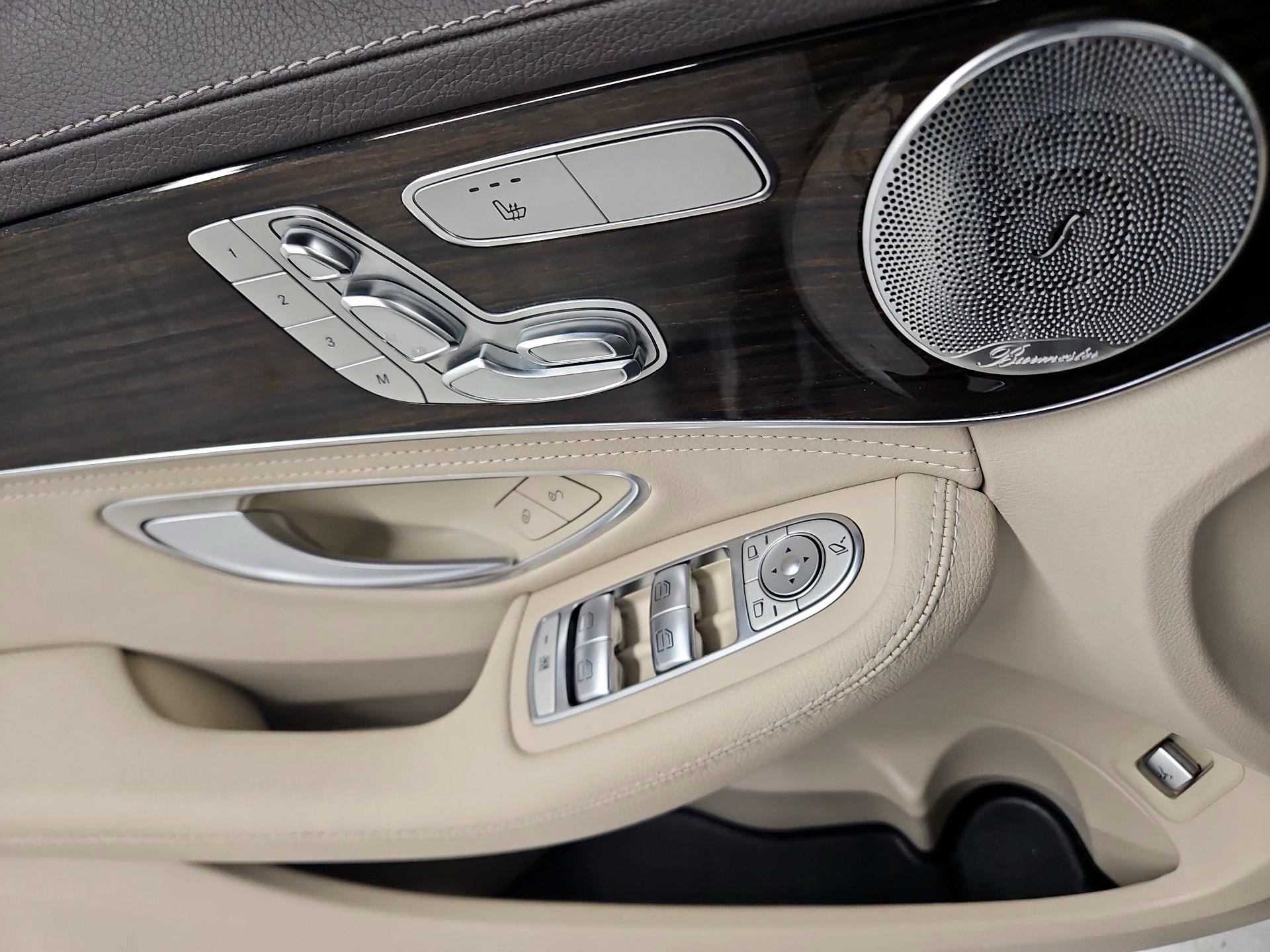 Thumbnail: 2015 Mercedes-Benz C-Class - 12