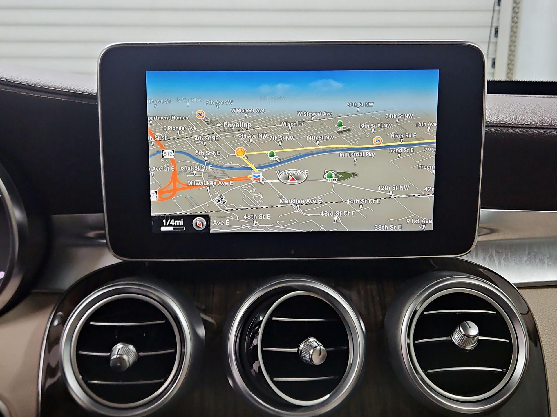 Thumbnail: 2015 Mercedes-Benz C-Class - 14
