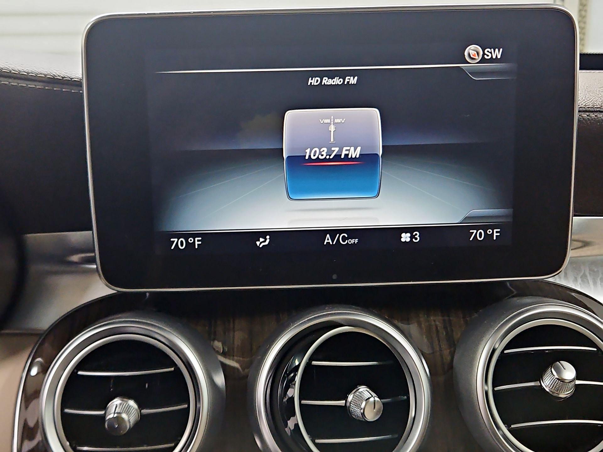 Thumbnail: 2015 Mercedes-Benz C-Class - 16