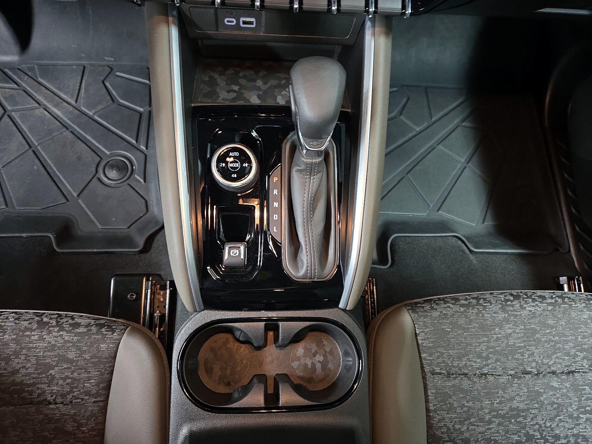 Thumbnail: 2024 Chevrolet Colorado - 18