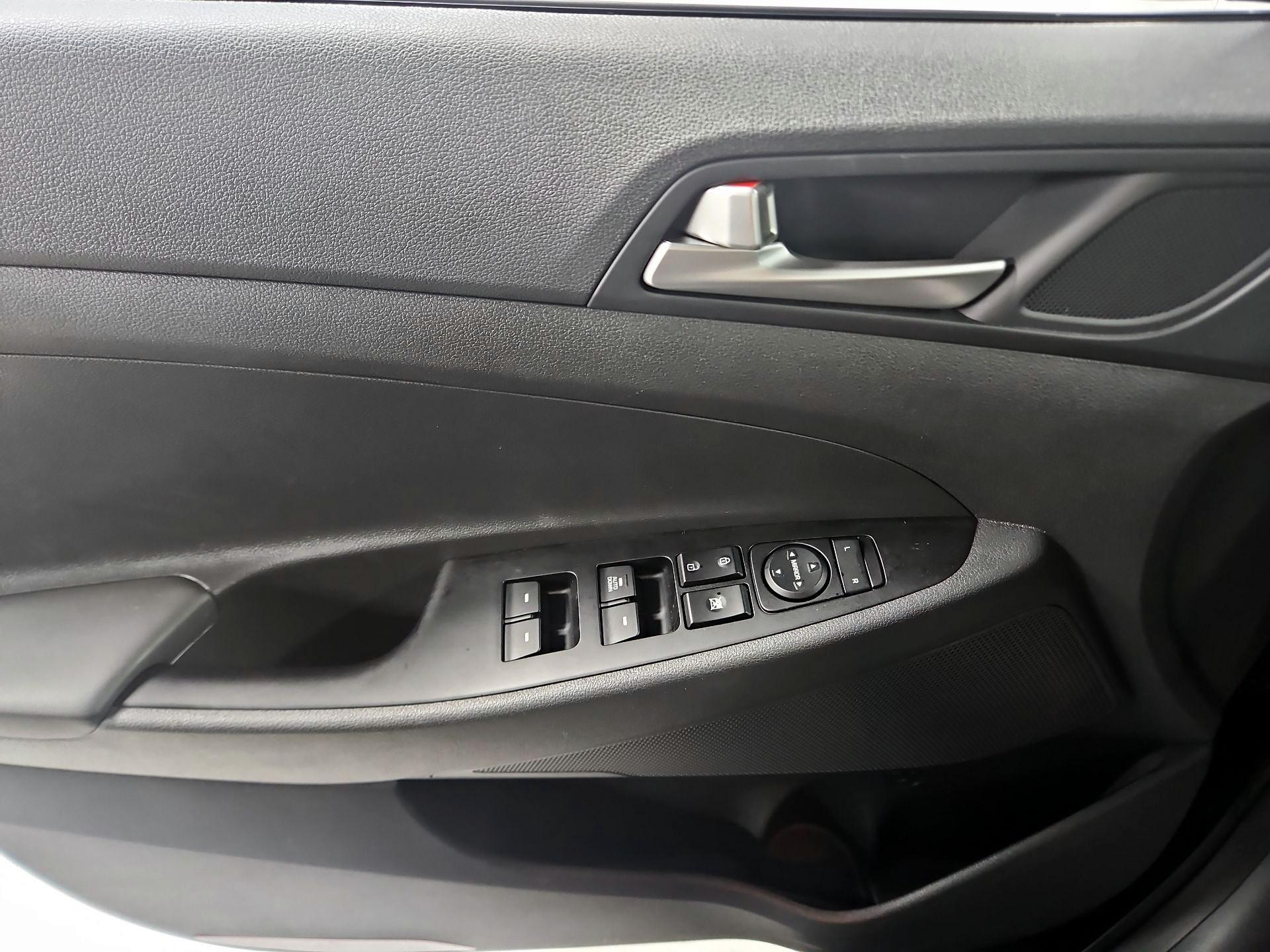 Thumbnail: 2019 Hyundai Tucson - 12