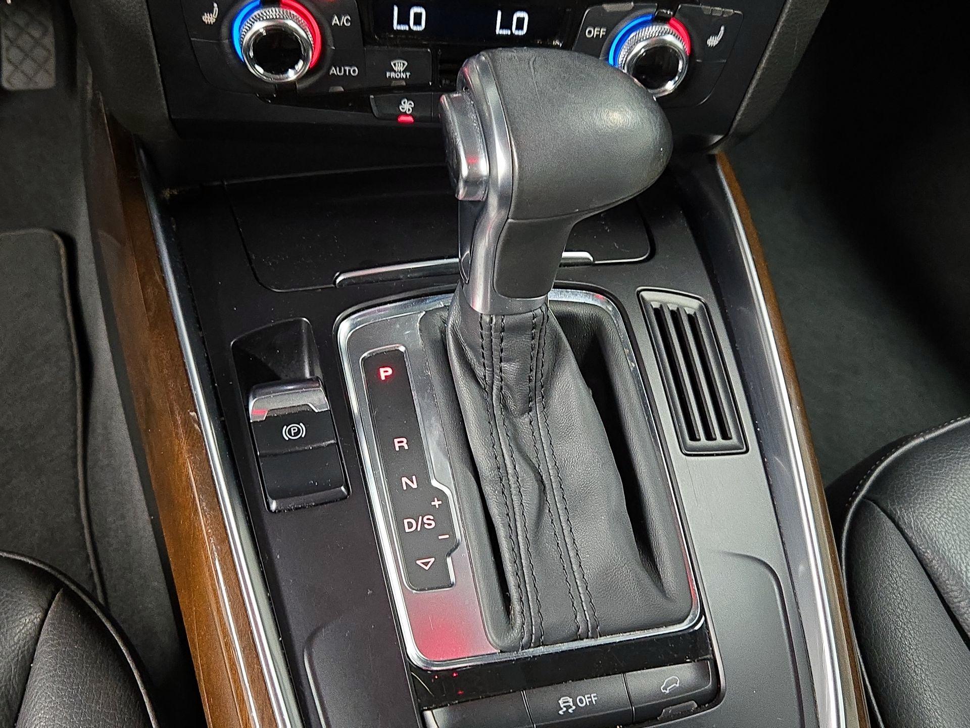 Thumbnail: 2016 Audi Q5 - 16