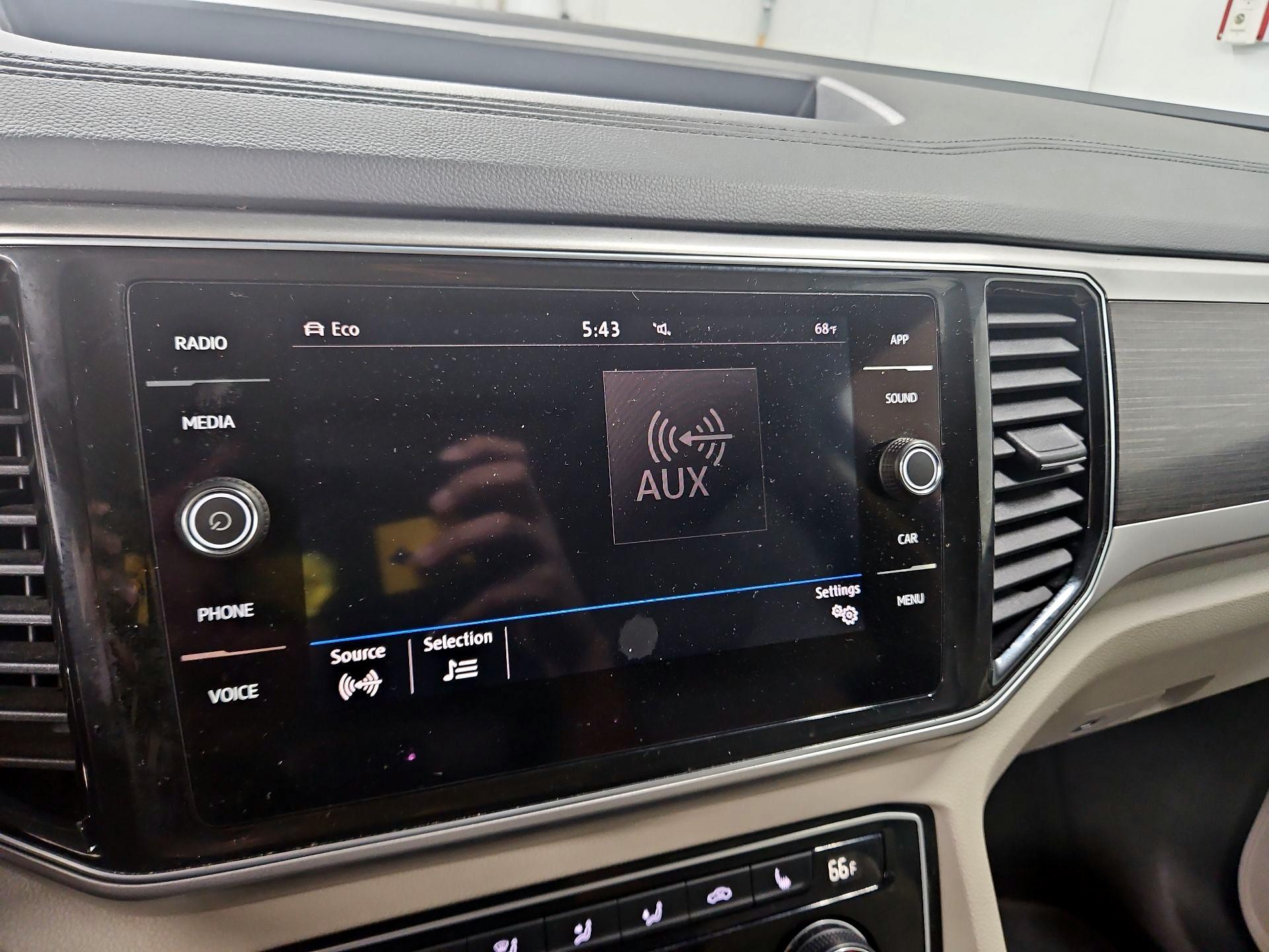 Thumbnail: 2018 Volkswagen Atlas - 15