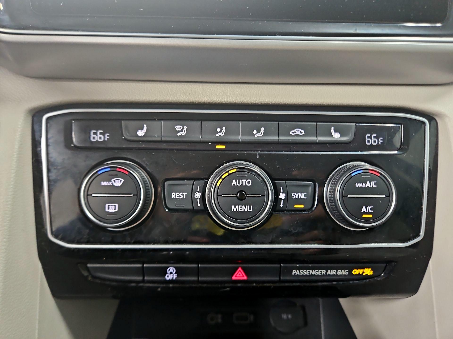 Thumbnail: 2018 Volkswagen Atlas - 16