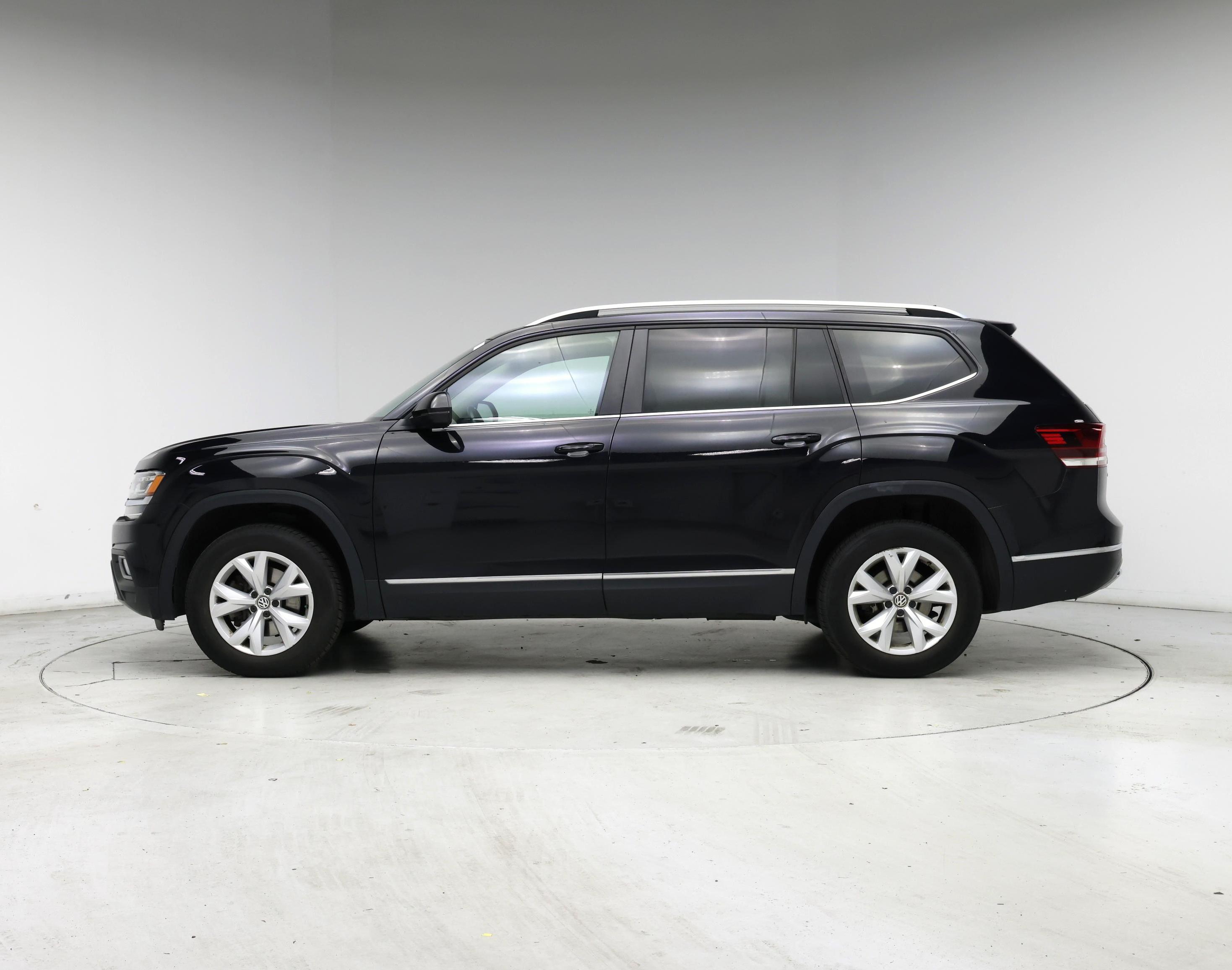 Thumbnail: 2018 Volkswagen Atlas - 3