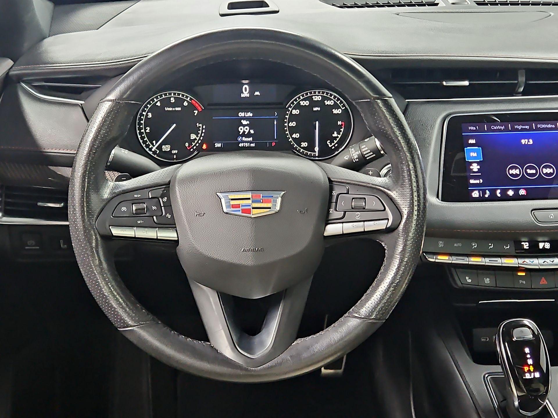Thumbnail: 2020 Cadillac XT4 - 10