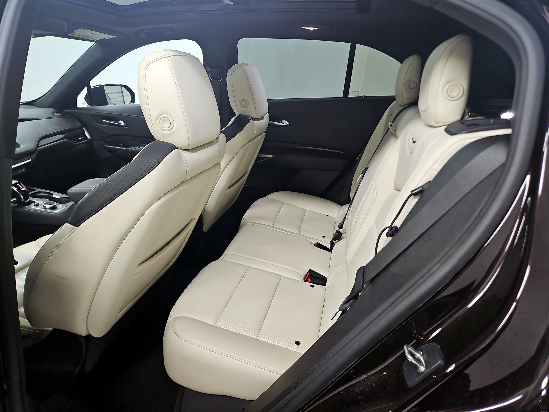Thumbnail: 2020 Cadillac XT4 - 20