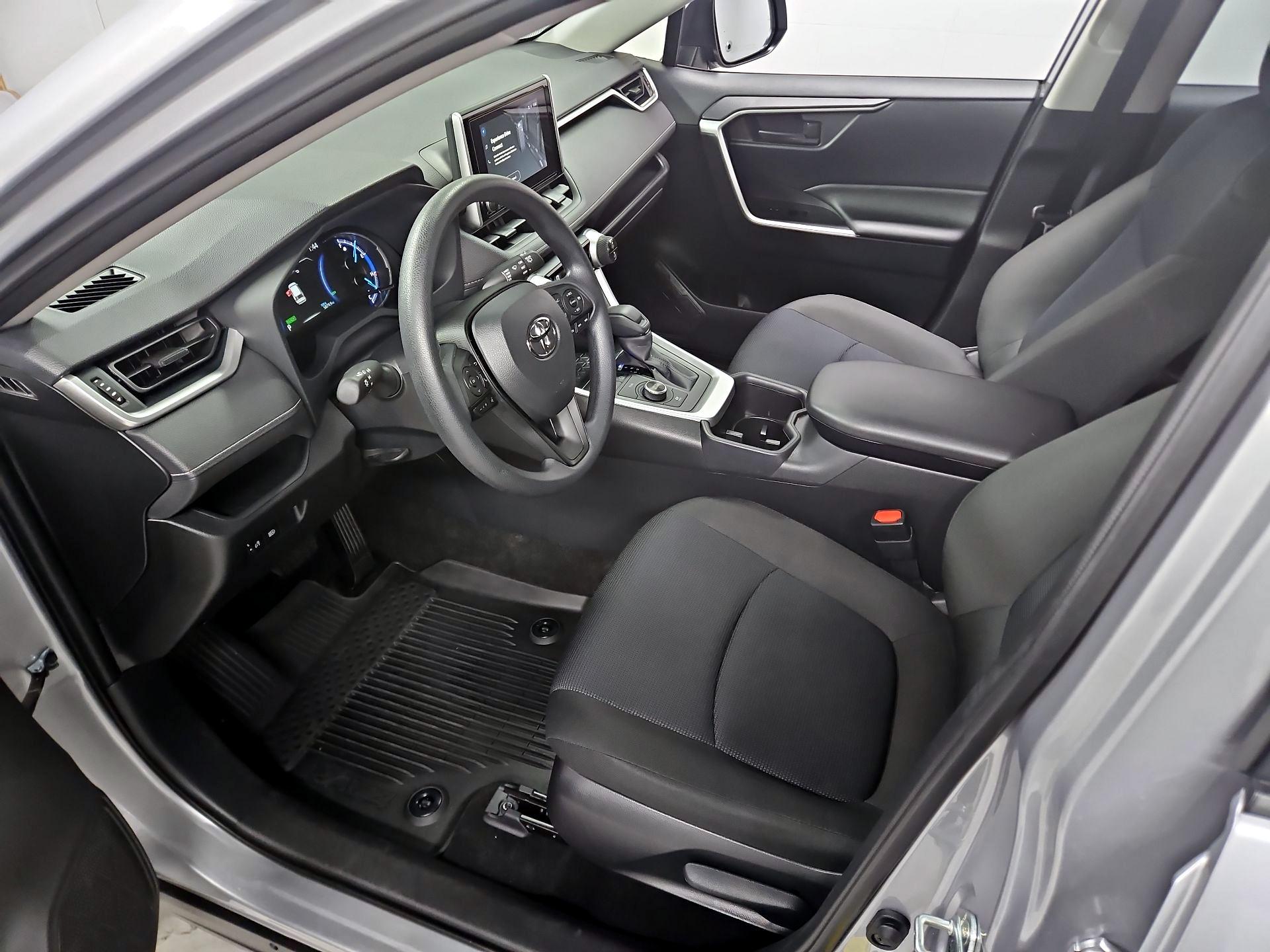 Thumbnail: 2025 Toyota RAV4 - 11