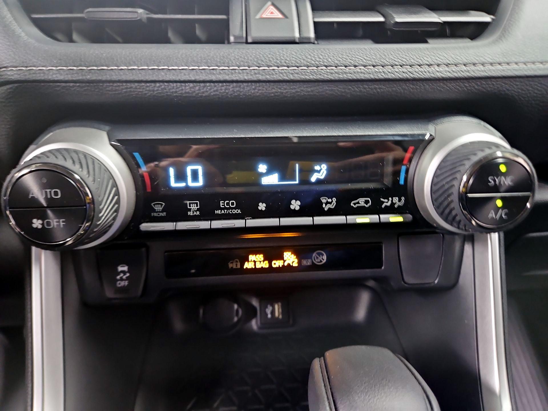 Thumbnail: 2025 Toyota RAV4 - 16