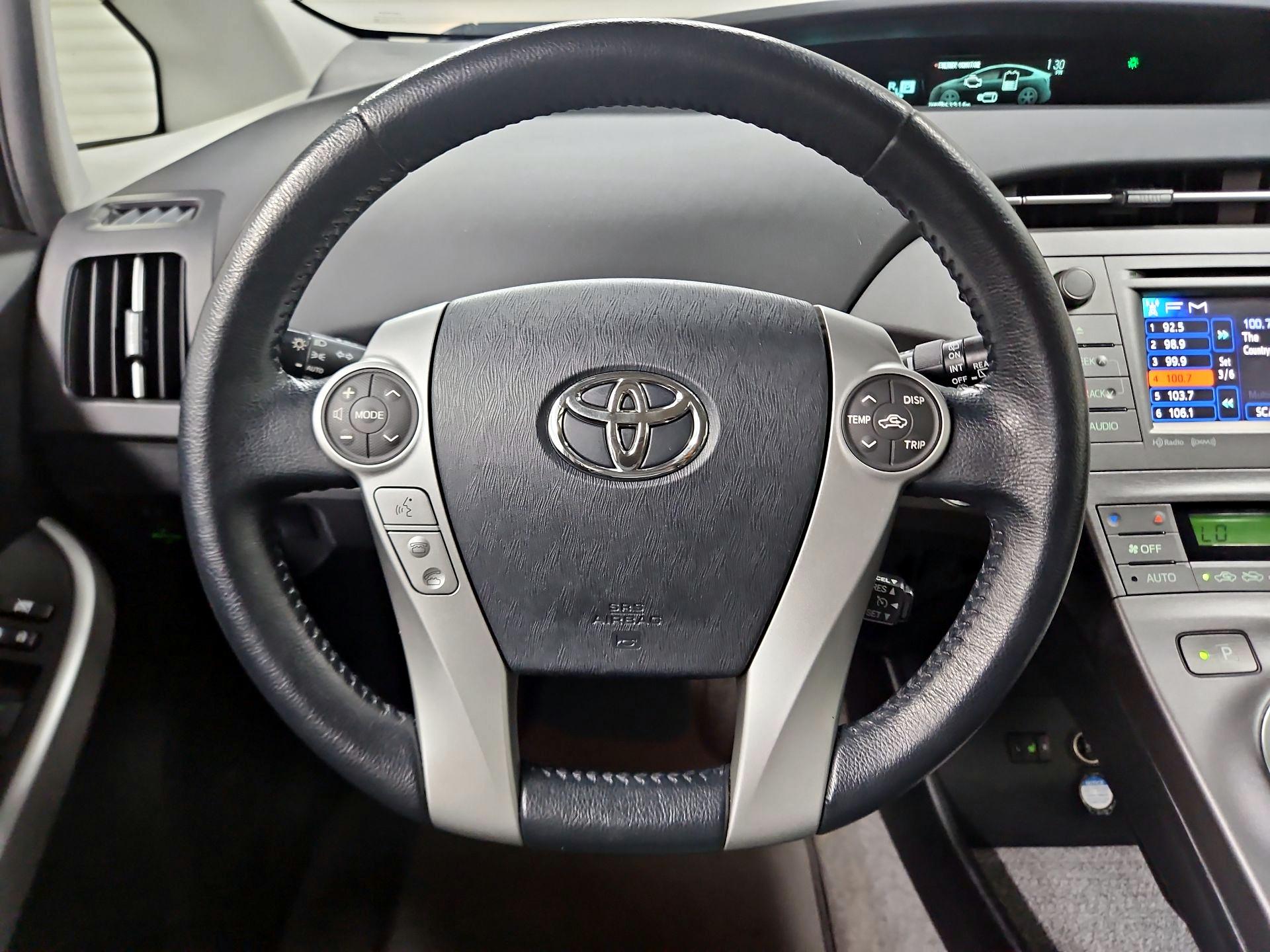 Thumbnail: 2014 Toyota Prius - 10