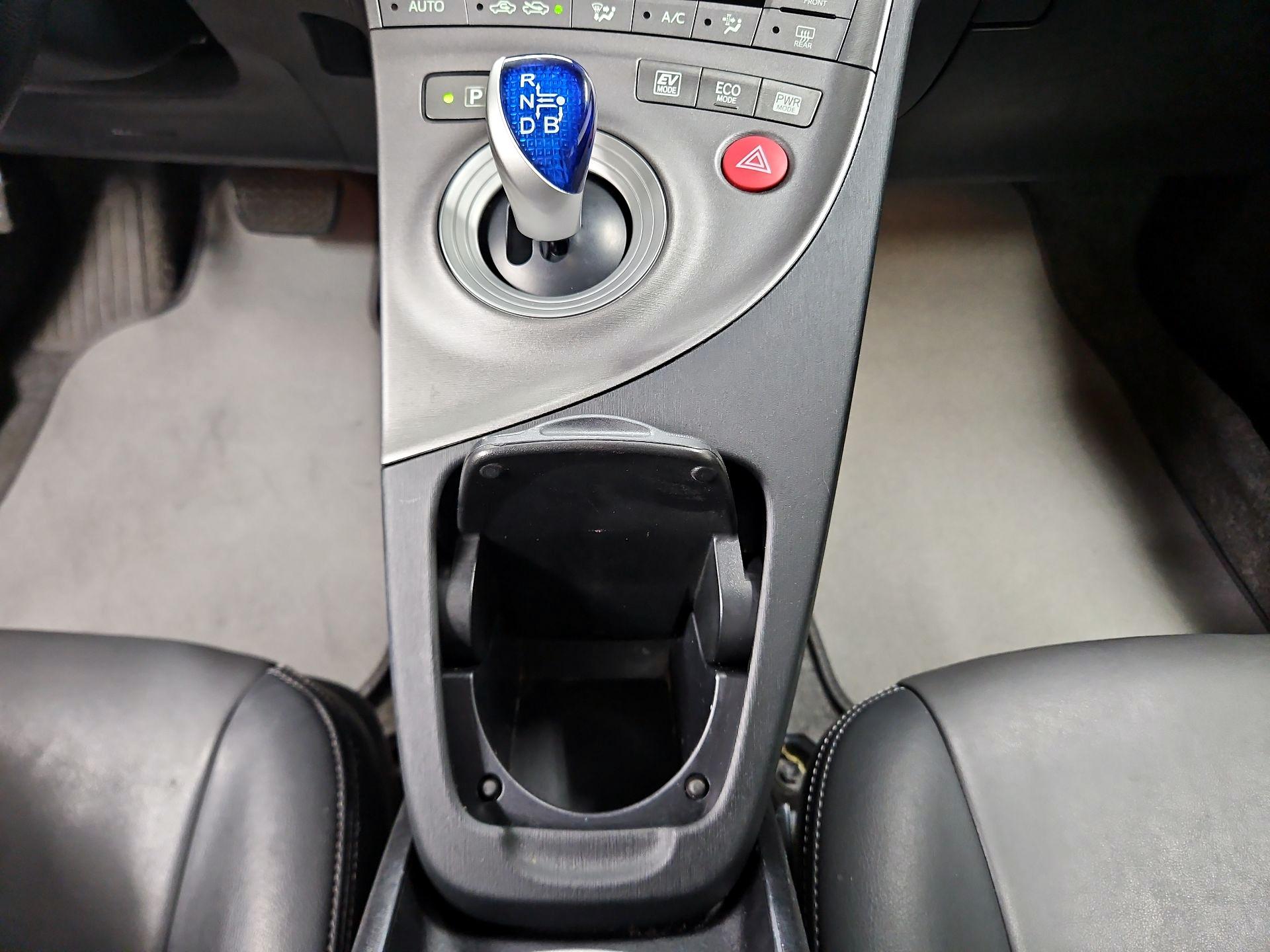 Thumbnail: 2014 Toyota Prius - 17