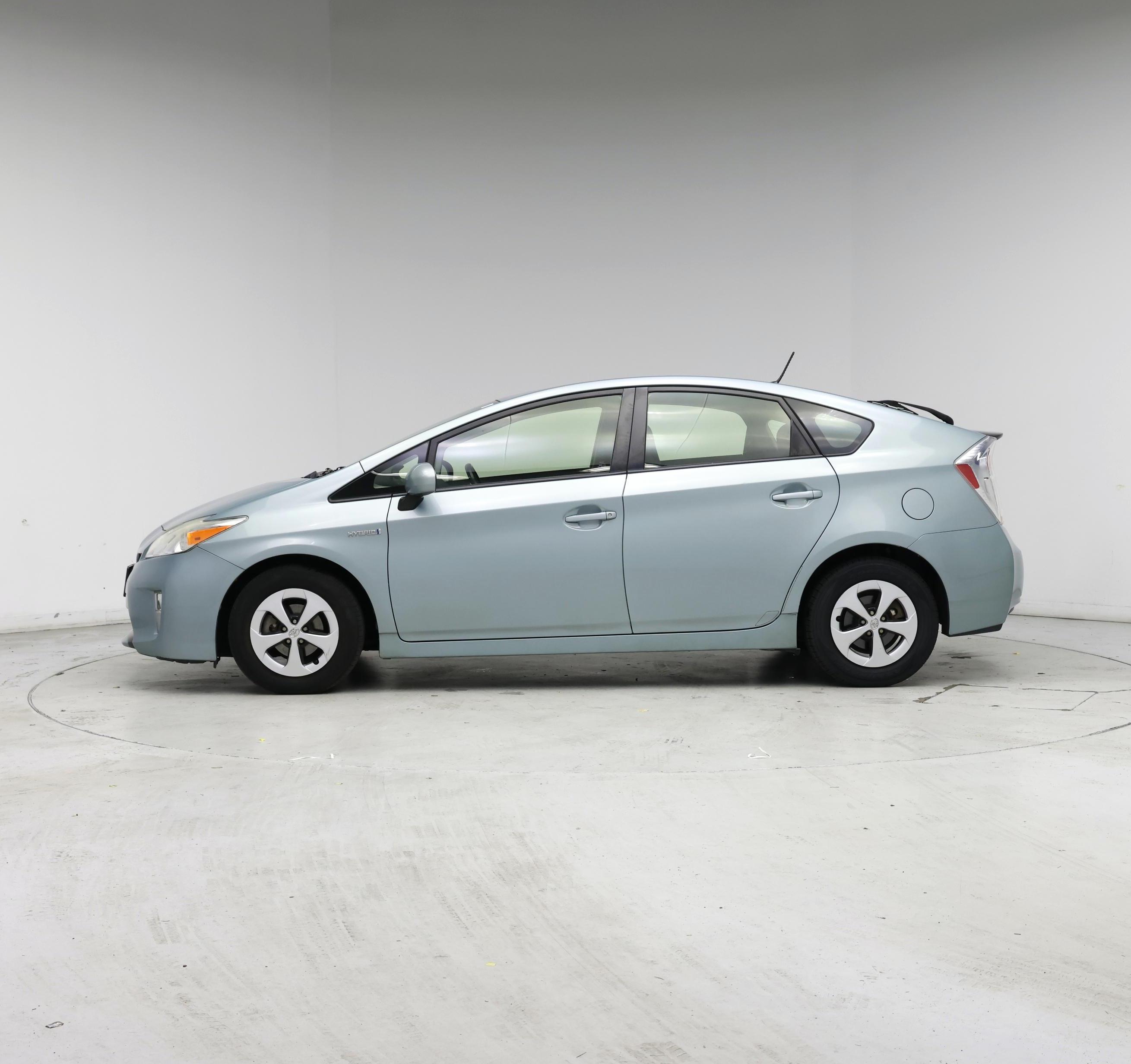 Thumbnail: 2014 Toyota Prius - 3