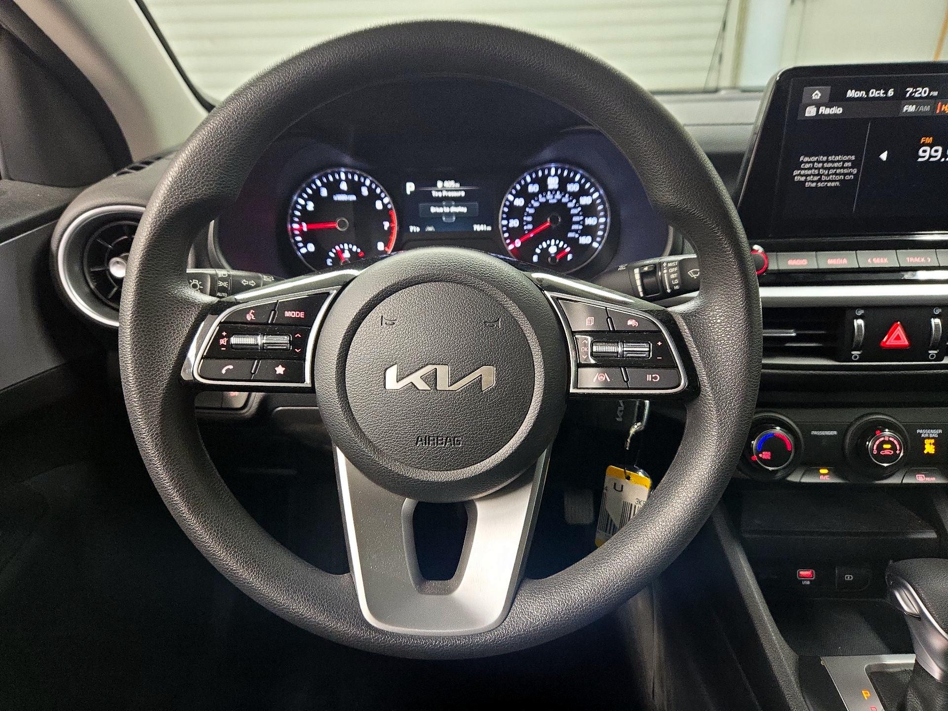 Thumbnail: 2024 Kia Forte - 10