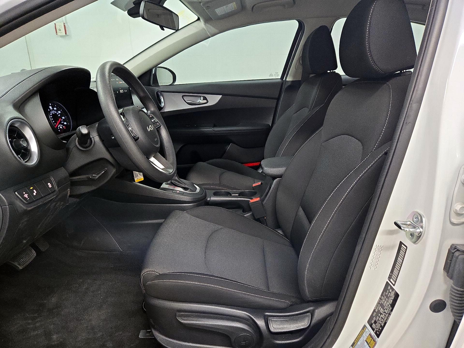 Thumbnail: 2024 Kia Forte - 11