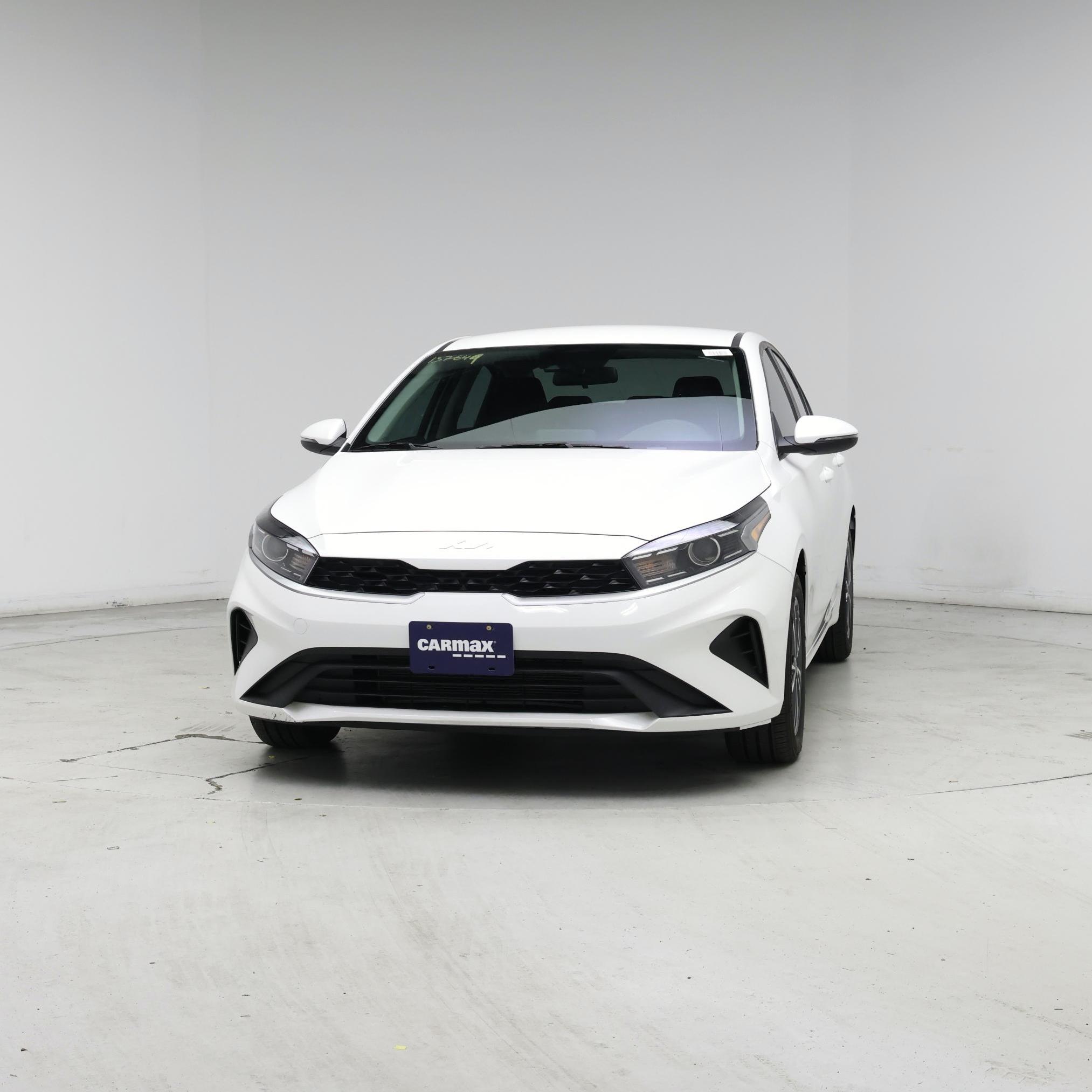 Thumbnail: 2024 Kia Forte - 4