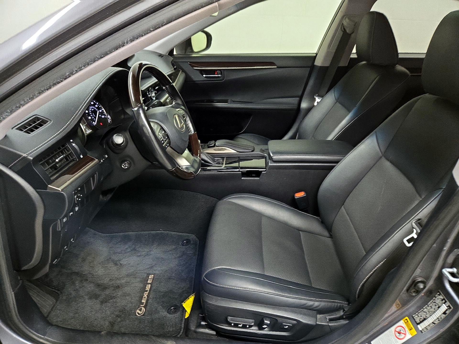 Thumbnail: 2016 Lexus ES - 11