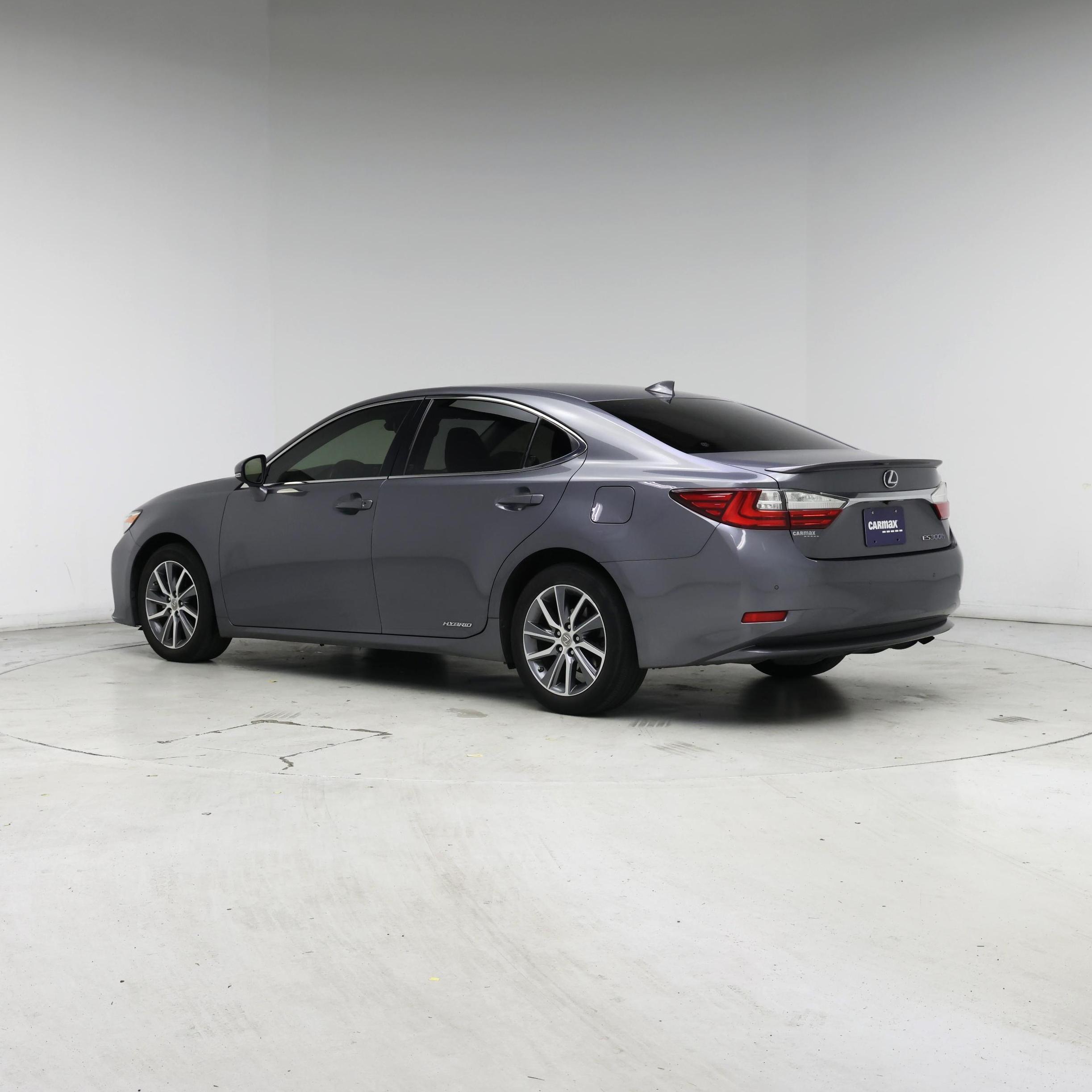 Thumbnail: 2016 Lexus ES - 2