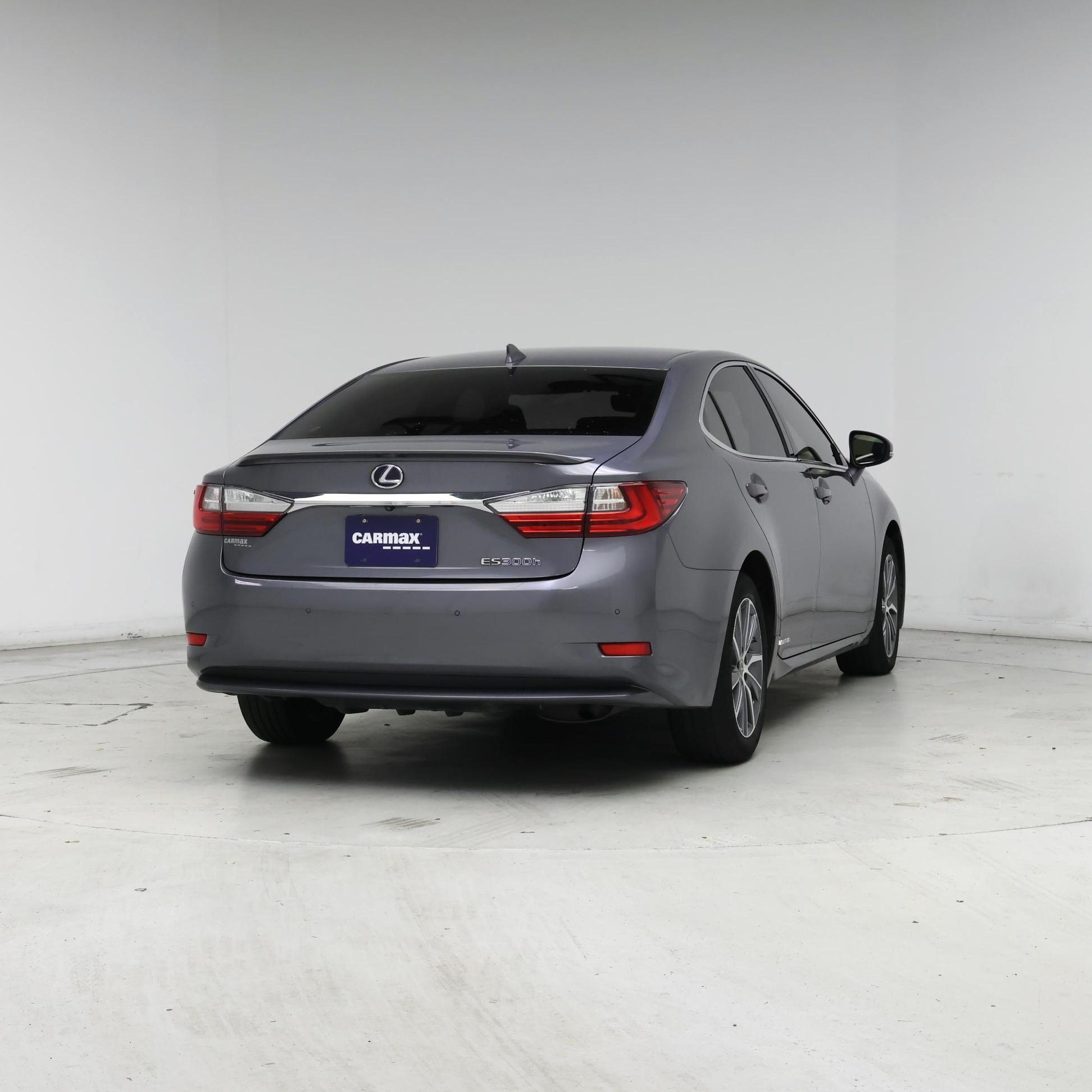 Thumbnail: 2016 Lexus ES - 8