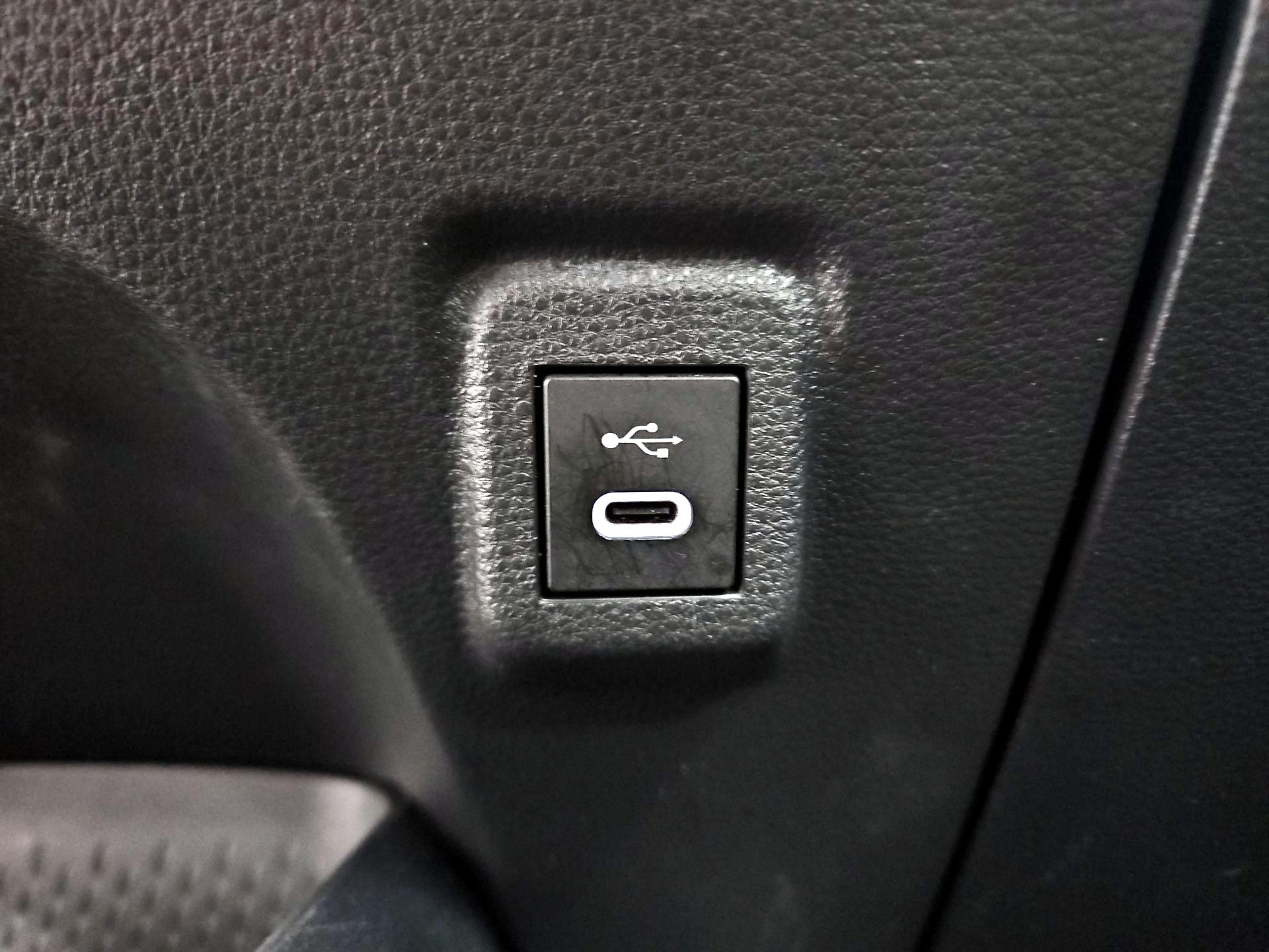 Thumbnail: 2023 Toyota Corolla - 18