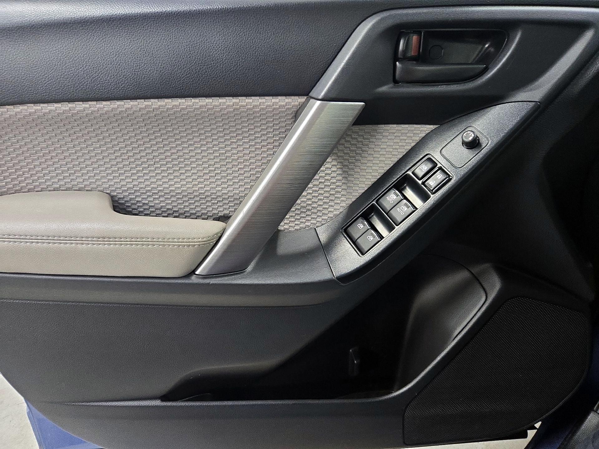 Thumbnail: 2017 Subaru Forester - 12