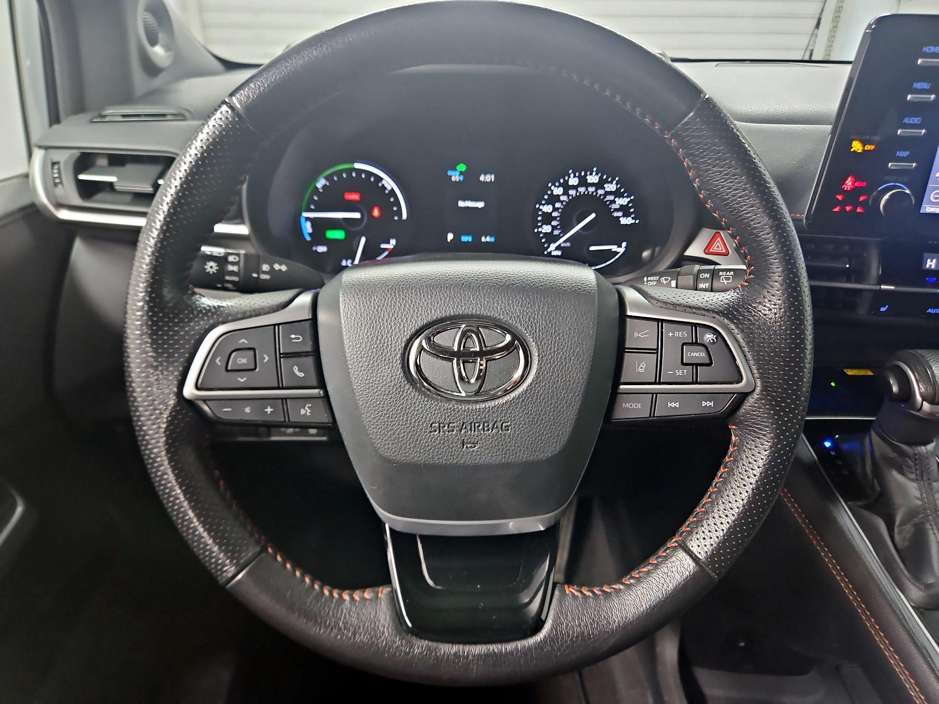 Thumbnail: 2021 Toyota Sienna - 10