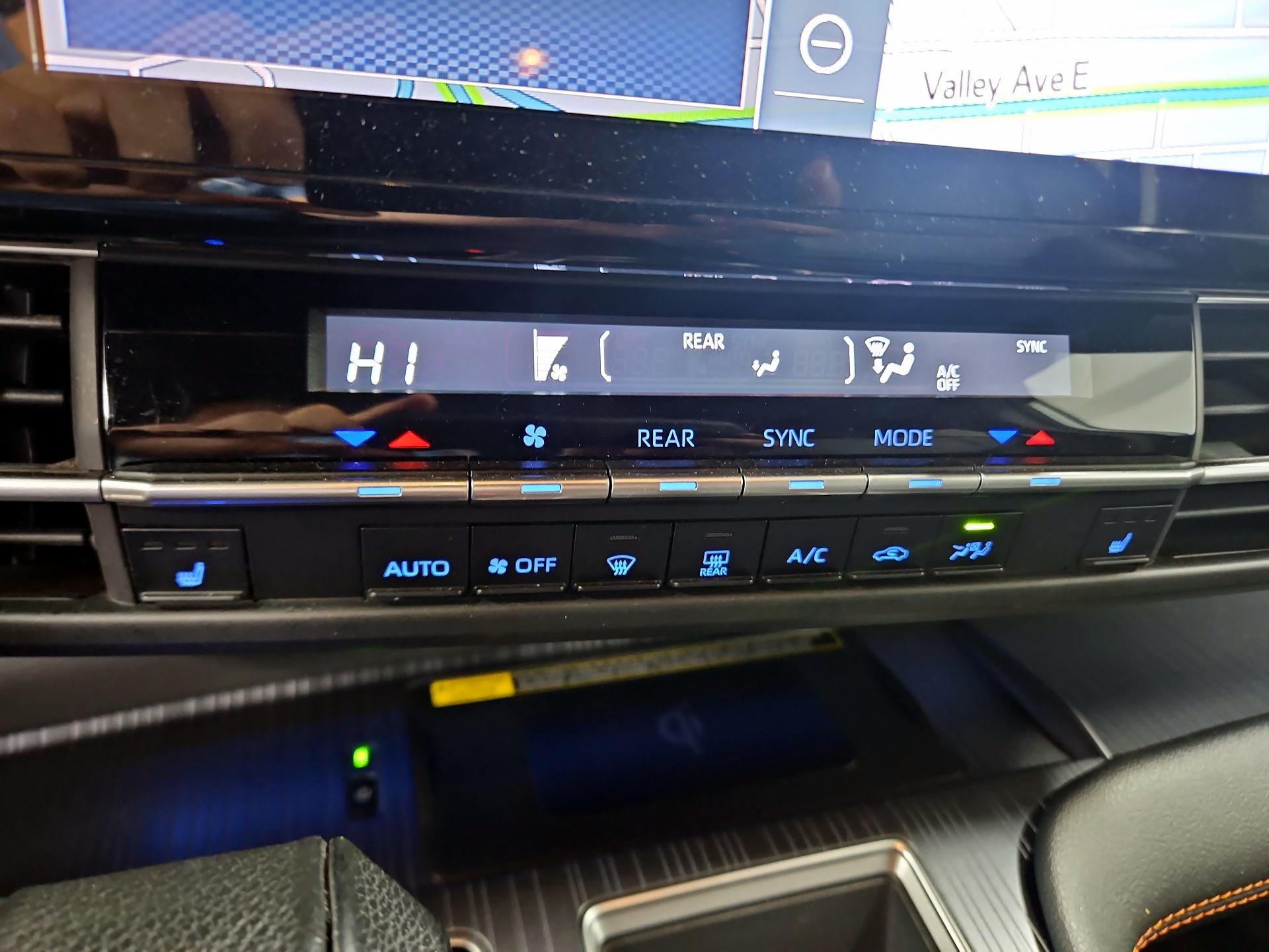 Thumbnail: 2021 Toyota Sienna - 17