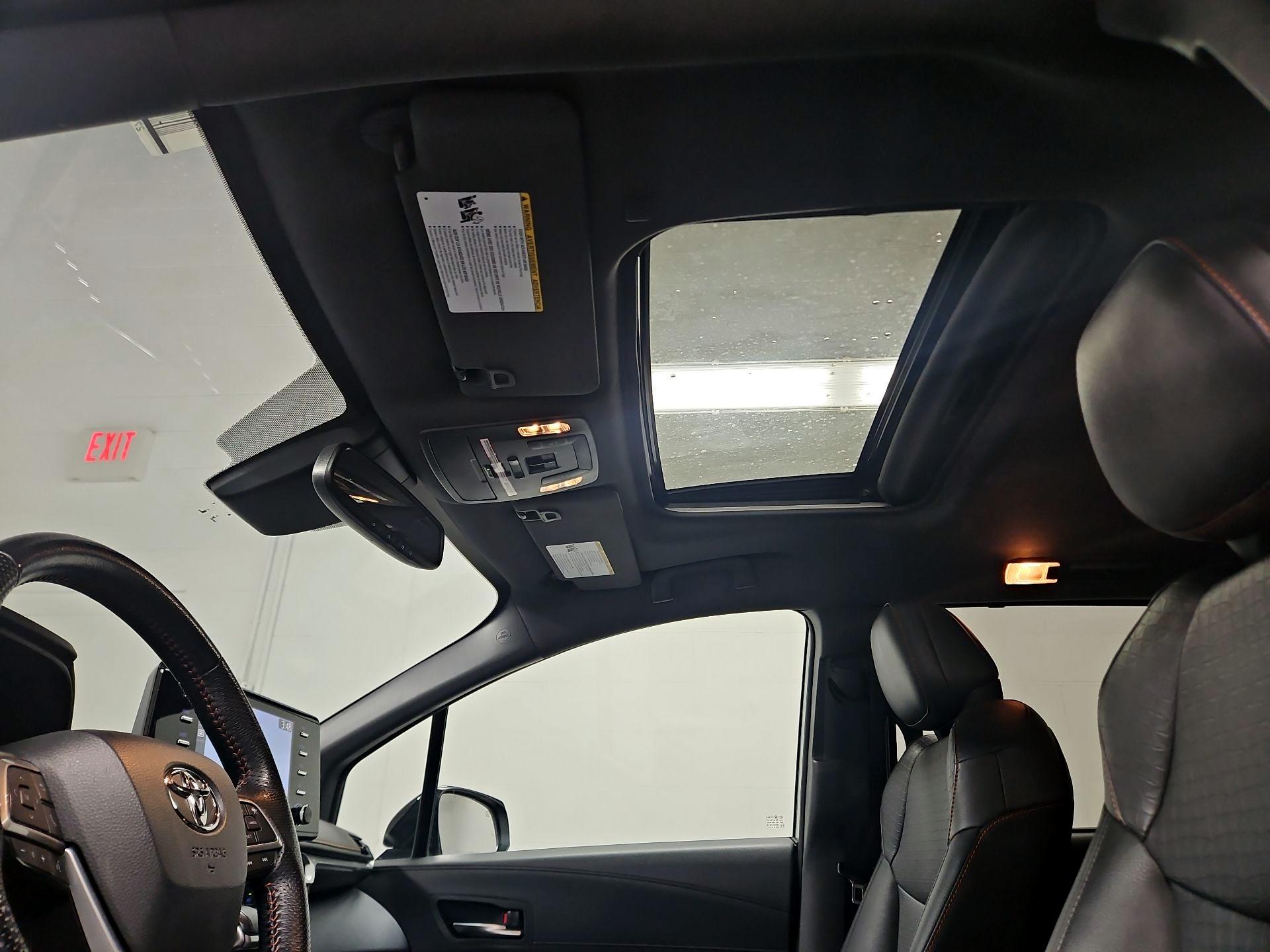 Thumbnail: 2021 Toyota Sienna - 20