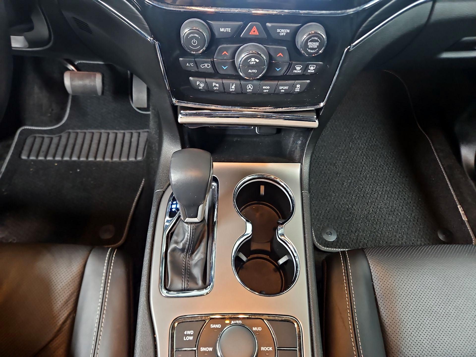 Thumbnail: 2021 Jeep Grand Cherokee - 18