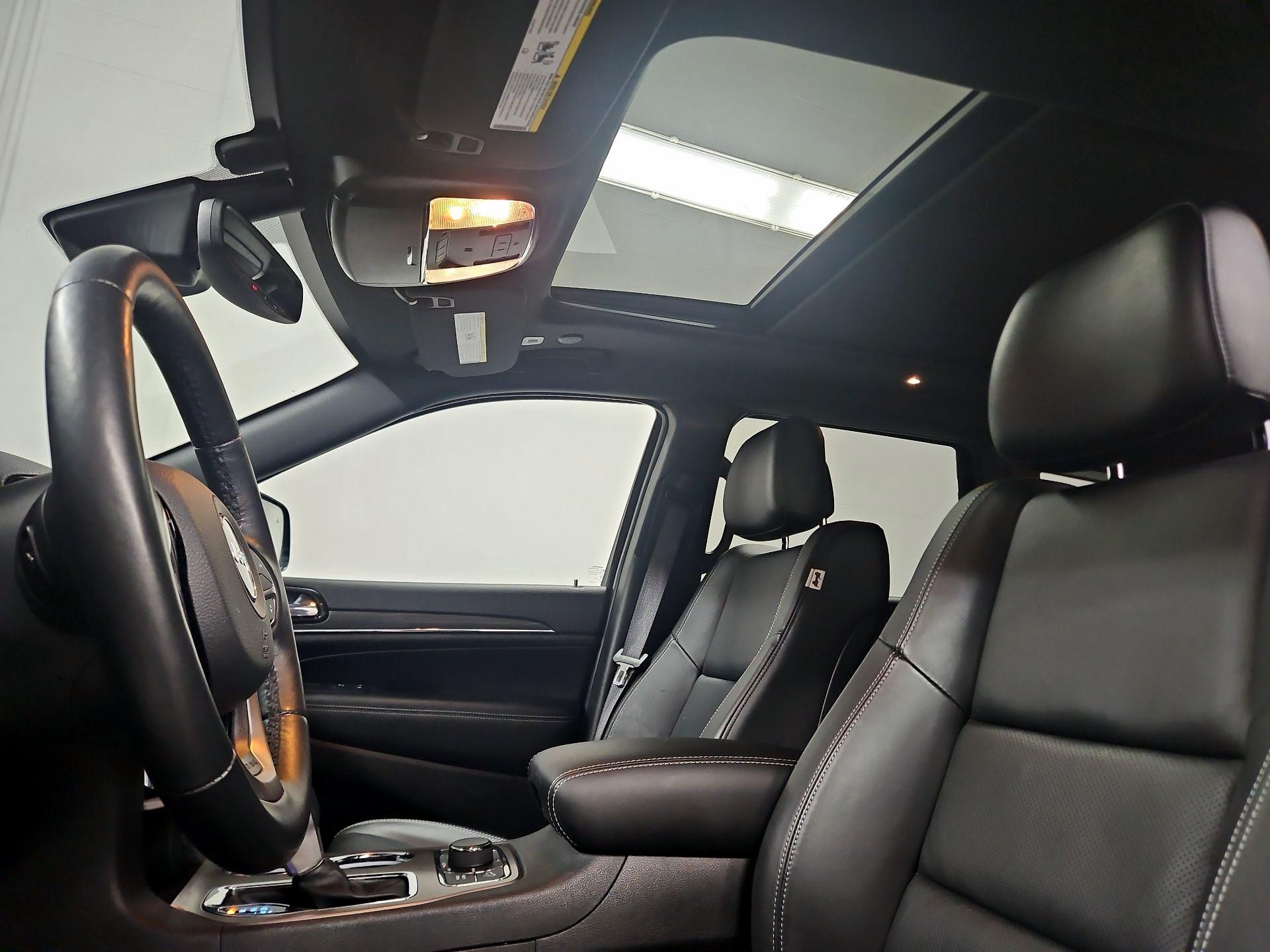 Thumbnail: 2021 Jeep Grand Cherokee - 20
