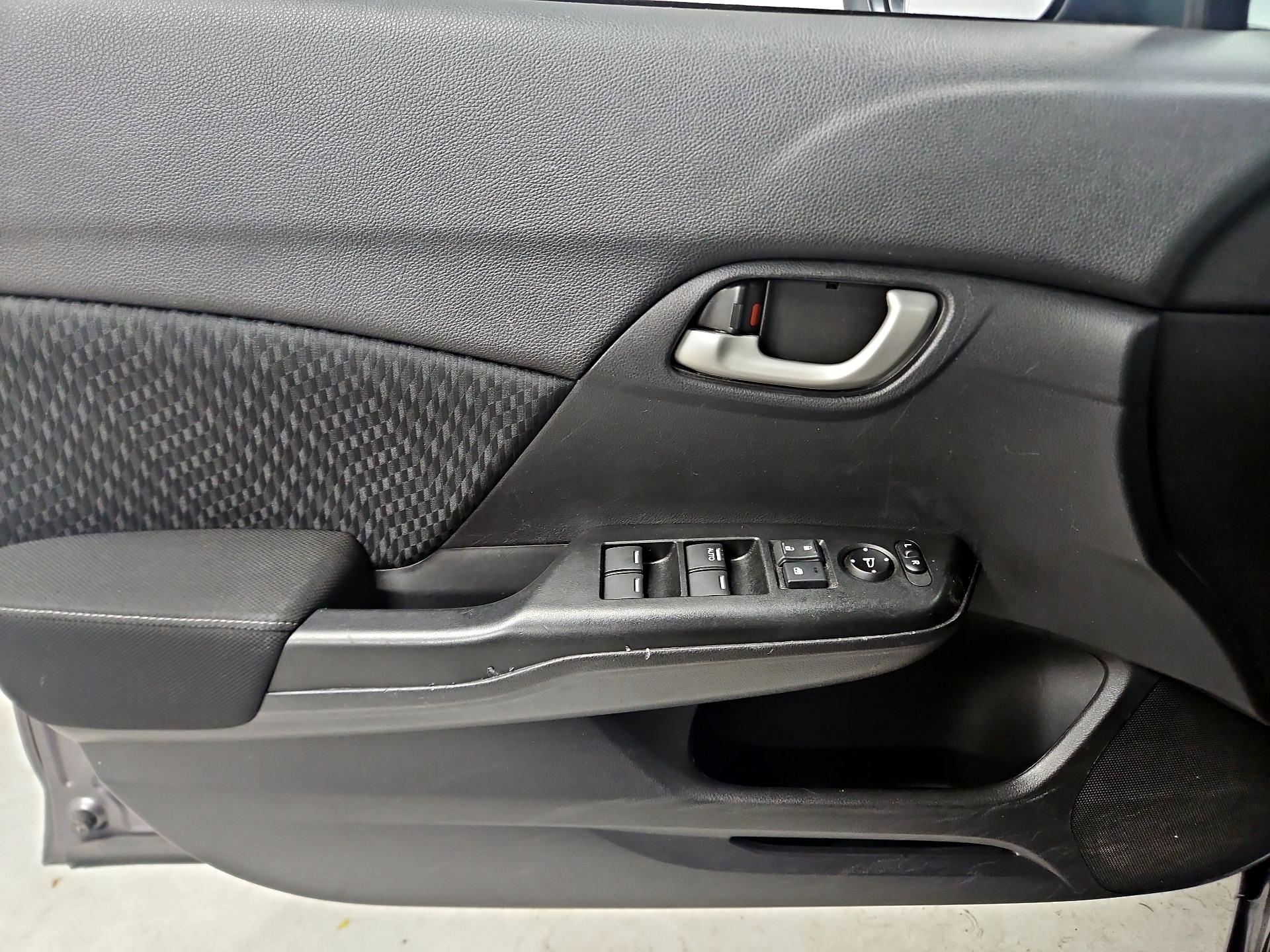 Thumbnail: 2015 Honda Civic - 12
