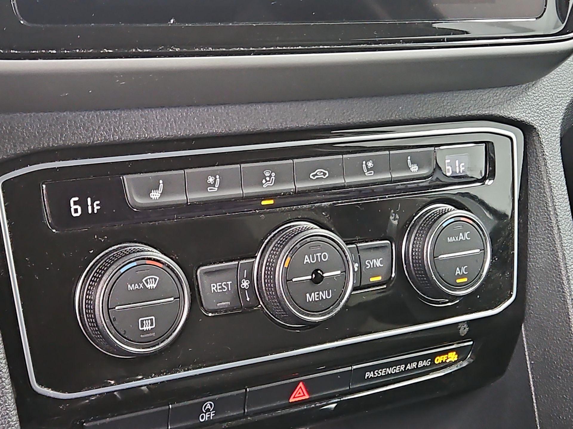 Thumbnail: 2023 Volkswagen Atlas - 17