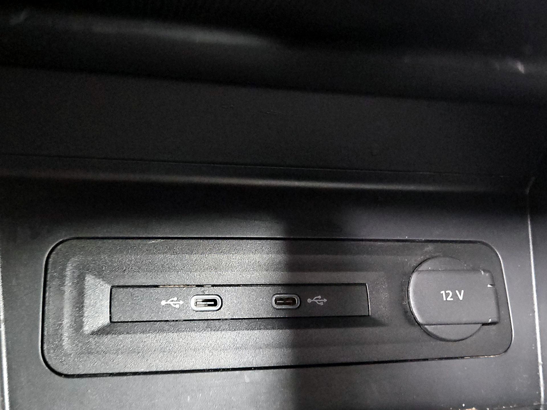 Thumbnail: 2023 Volkswagen Atlas - 19