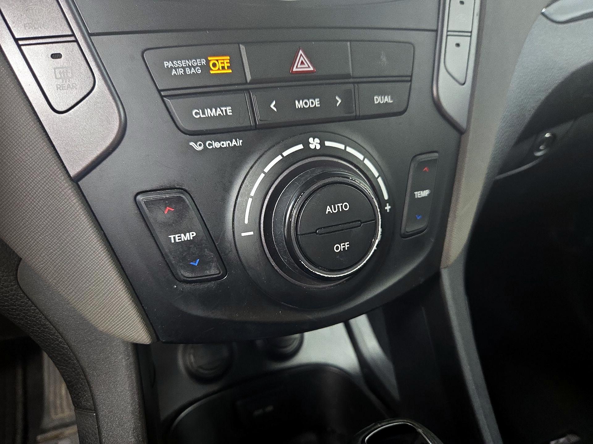 Thumbnail: 2016 Hyundai Santa Fe - 17