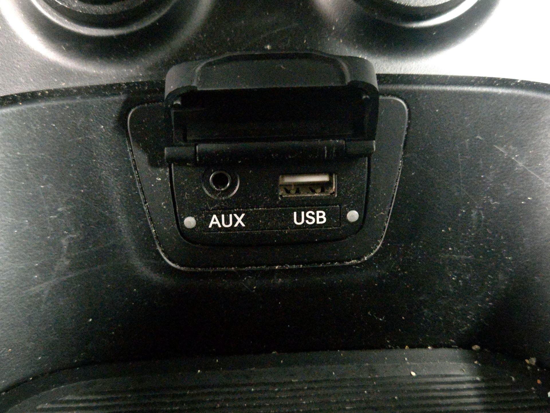 Thumbnail: 2016 Hyundai Santa Fe - 19