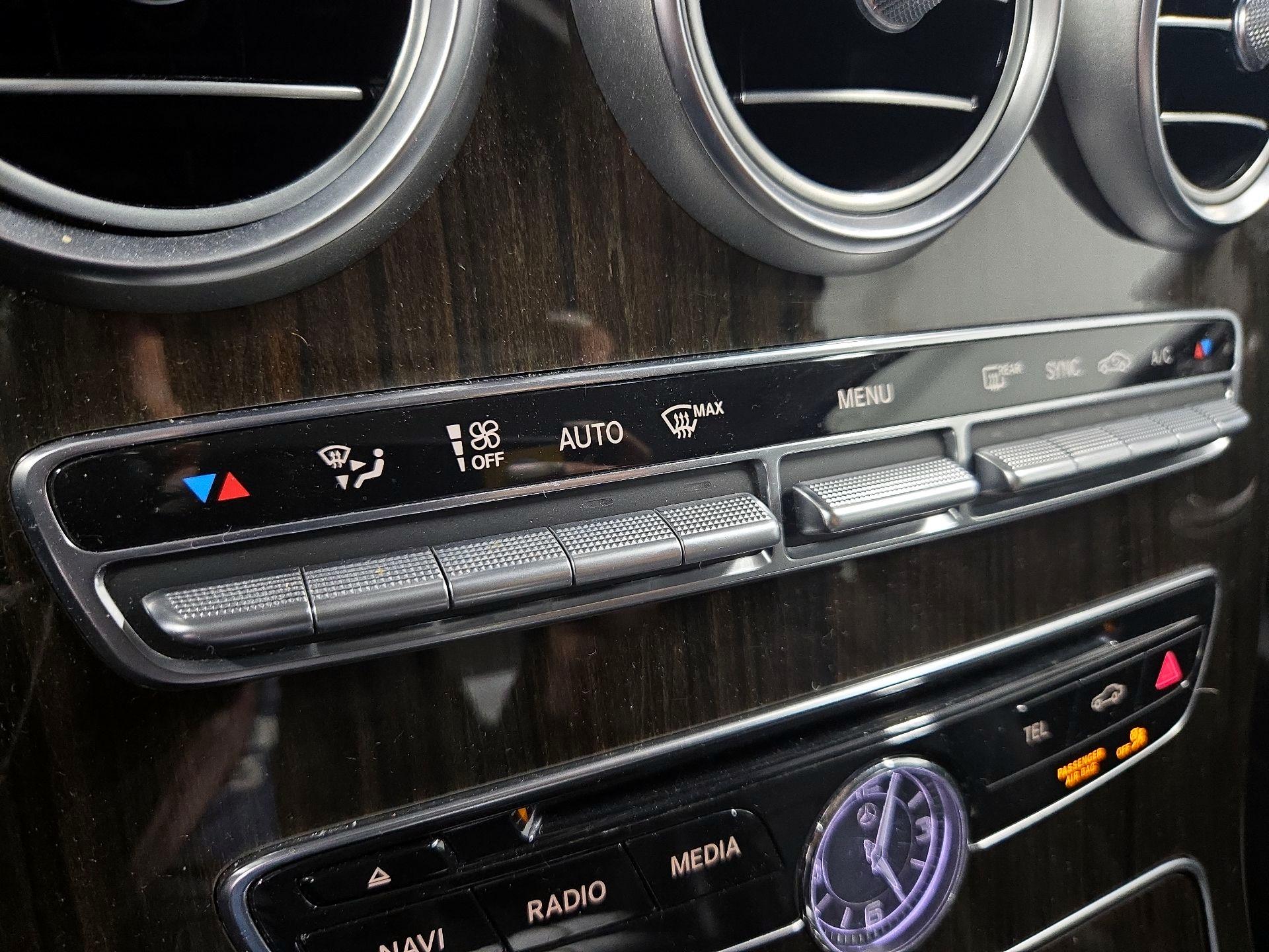 Thumbnail: 2015 Mercedes-Benz C-Class - 16